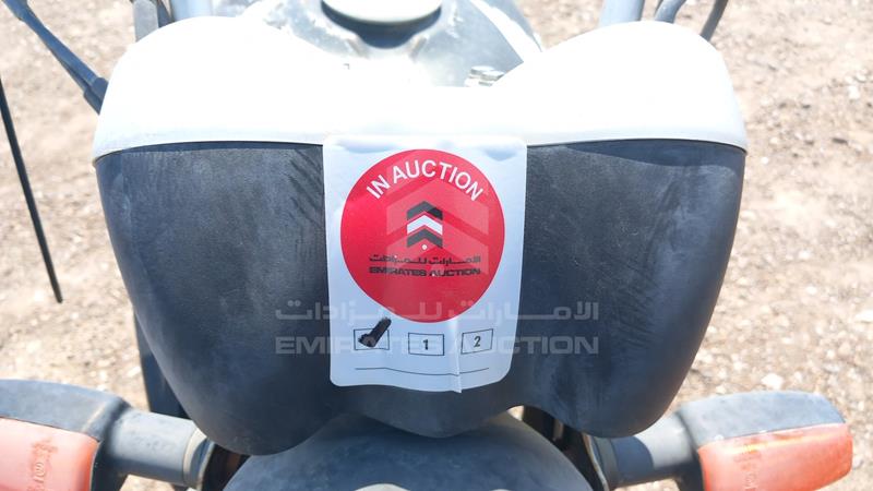 9C2MC3502FR350165 Auction: EmiratesAuction Lot: 406828 9C2MC3502FR350165 Honda CBX 250 Twister 2015 BLACK Photo 15