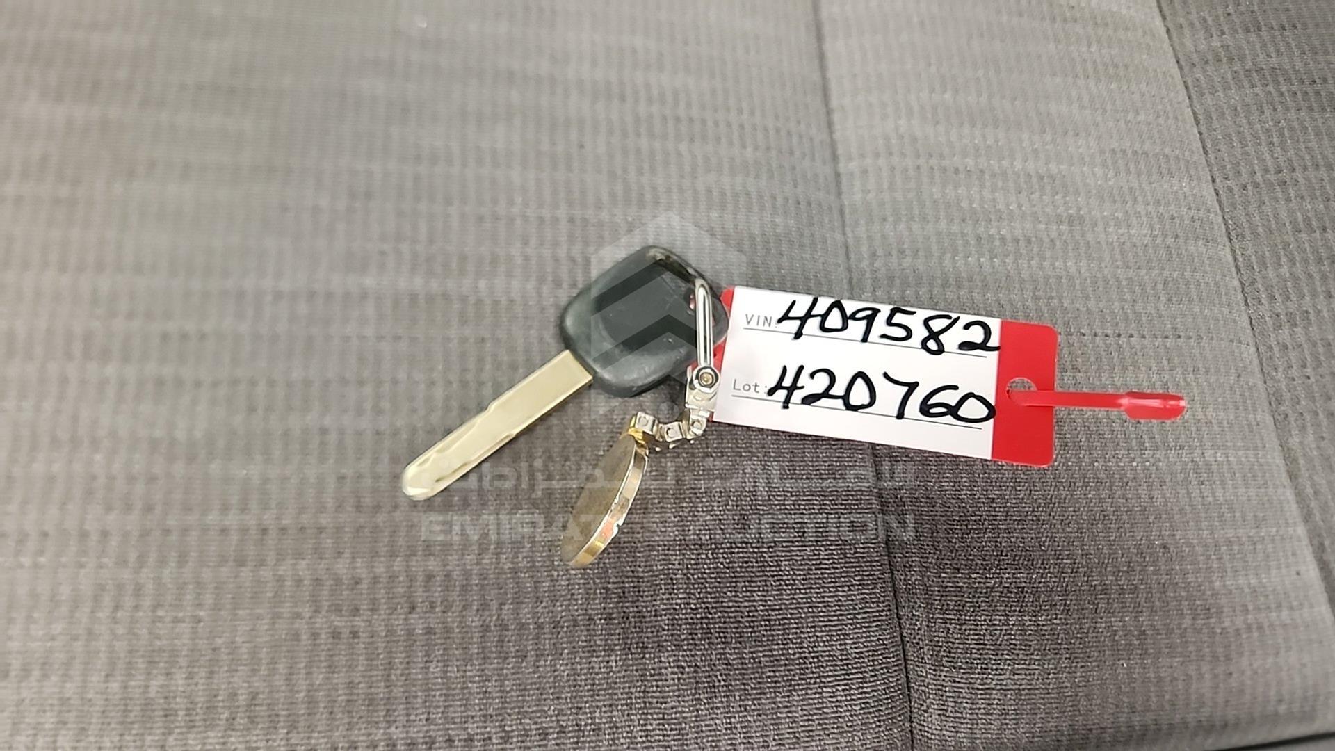 2004 HONDA ACCORD VIN: JHMCM56534C409582