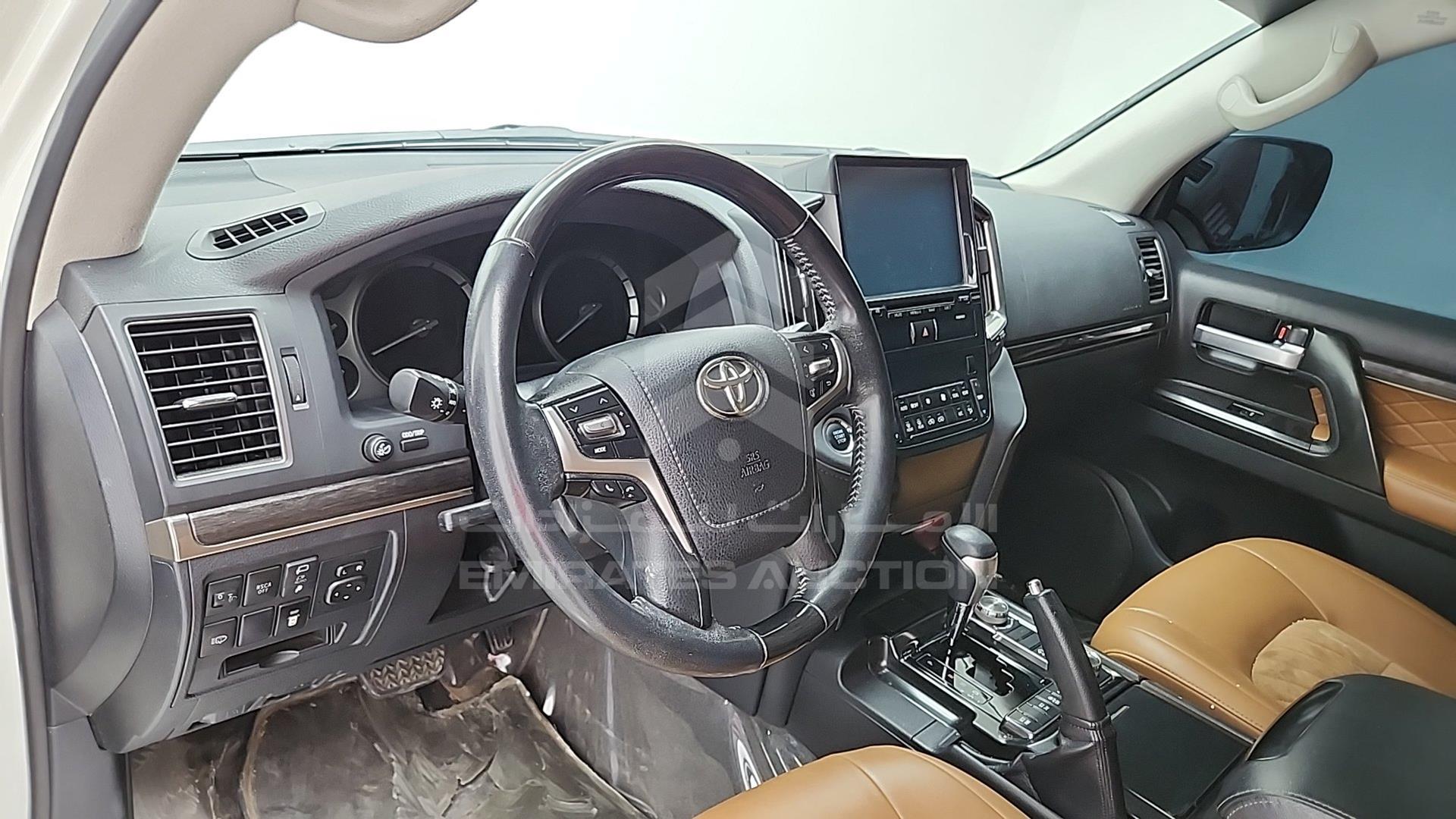 2021 TOYOTA LAND CRUISER VIN: JTMHX01J7M4225066