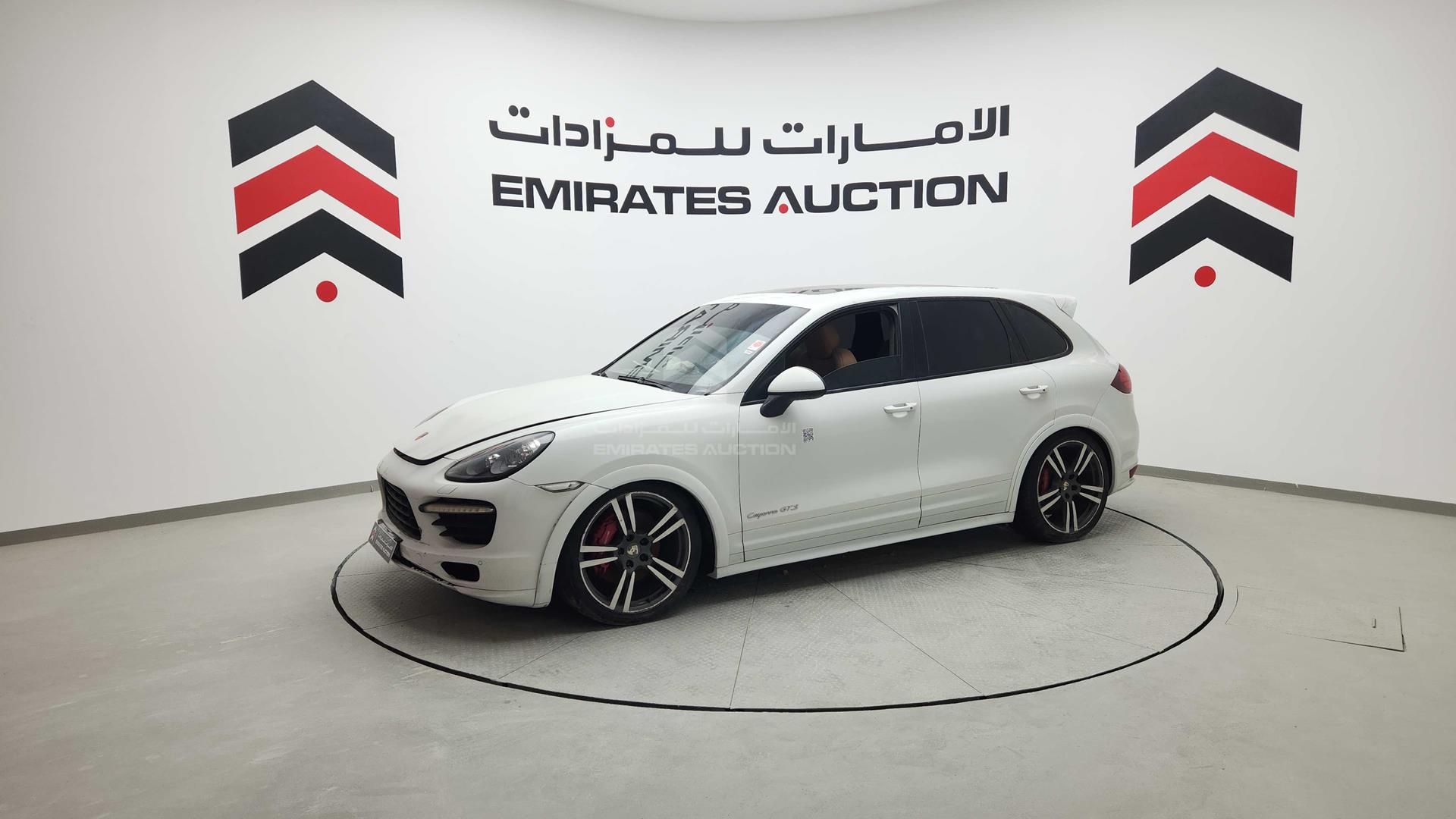 2013 PORSCHE CAYENNE GTS VIN: WP1ZZZ92ZDLA75797