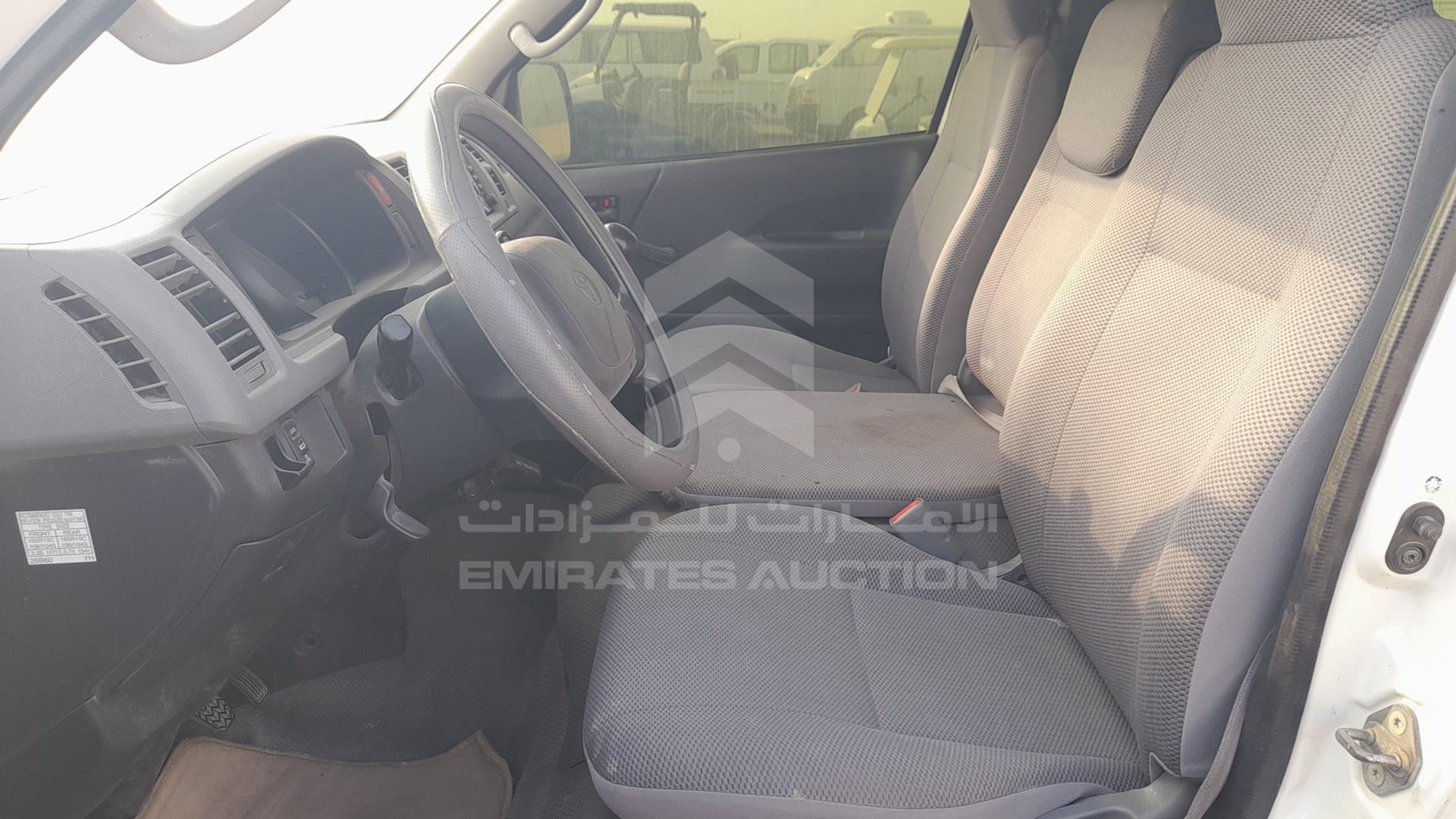 2010 TOYOTA HIACE VIN: JTGJX02P6A5016673