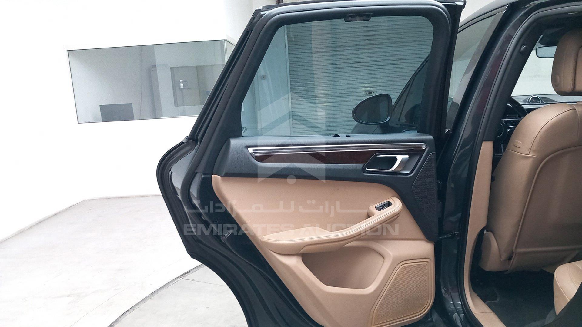 2020 PORSCHE MACAN S VIN: WP1AB2A56LLB33710