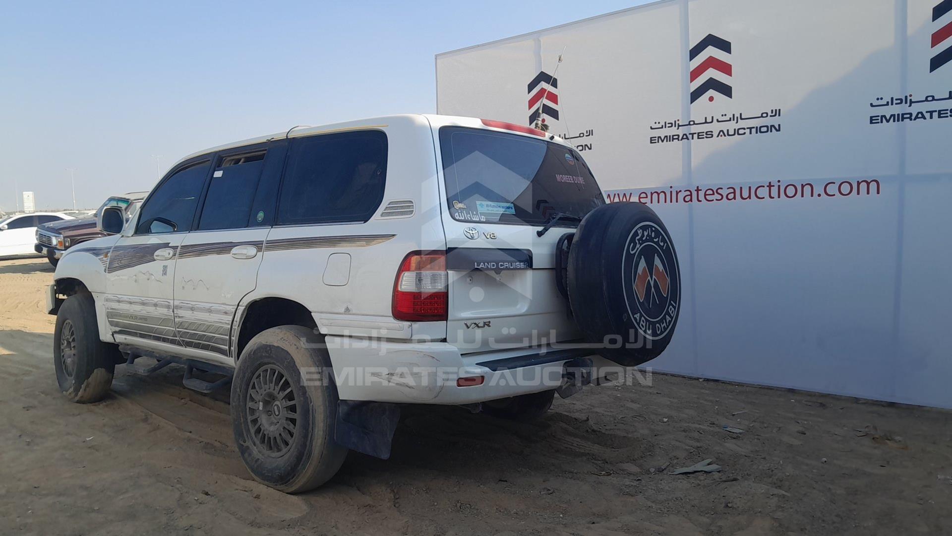 2007 TOYOTA LAND CRUISER VIN: JTEHT05J572106823