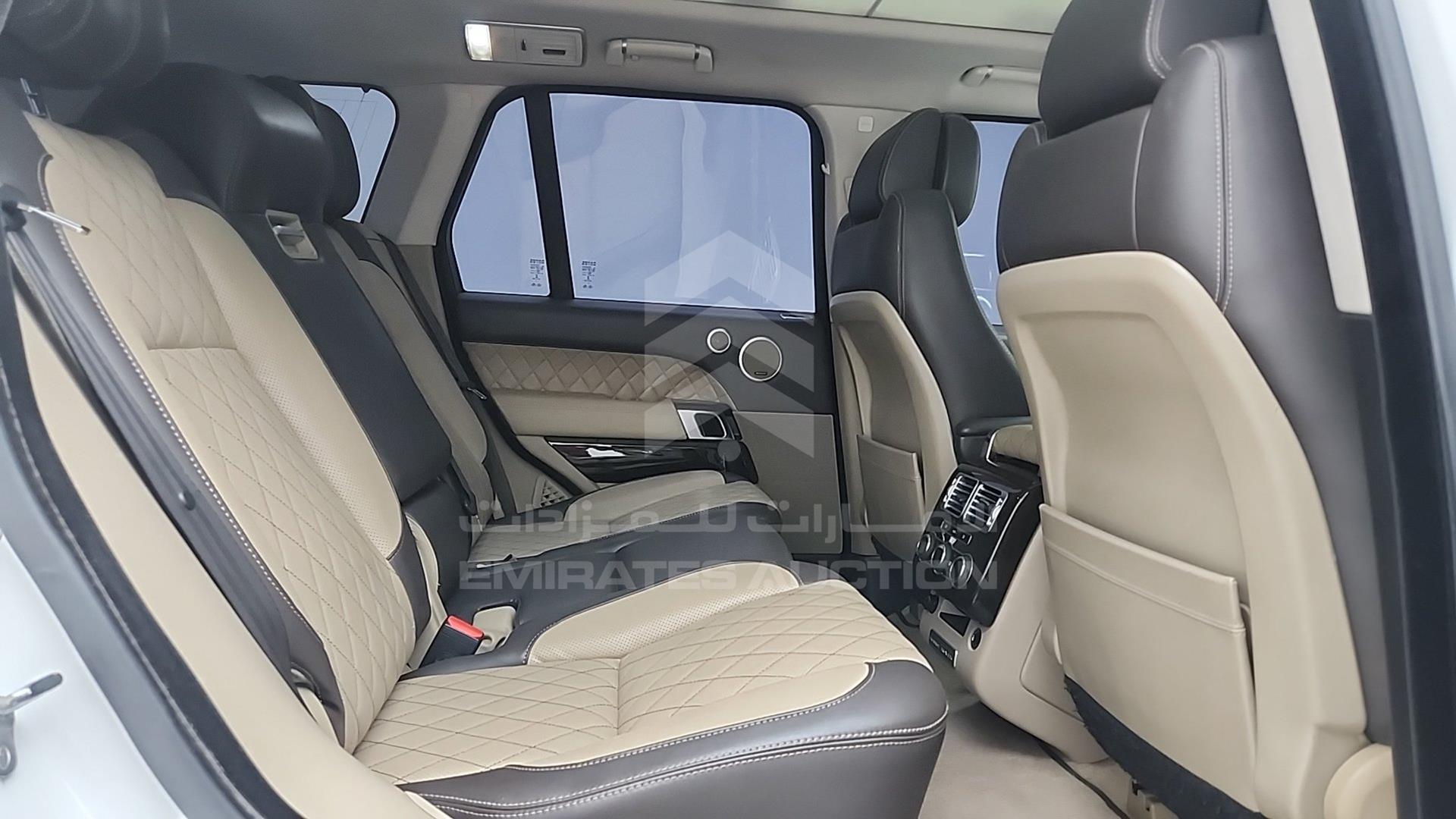2014 RANGE ROVER VOGUE VIN: SALGA2EF8EA137587