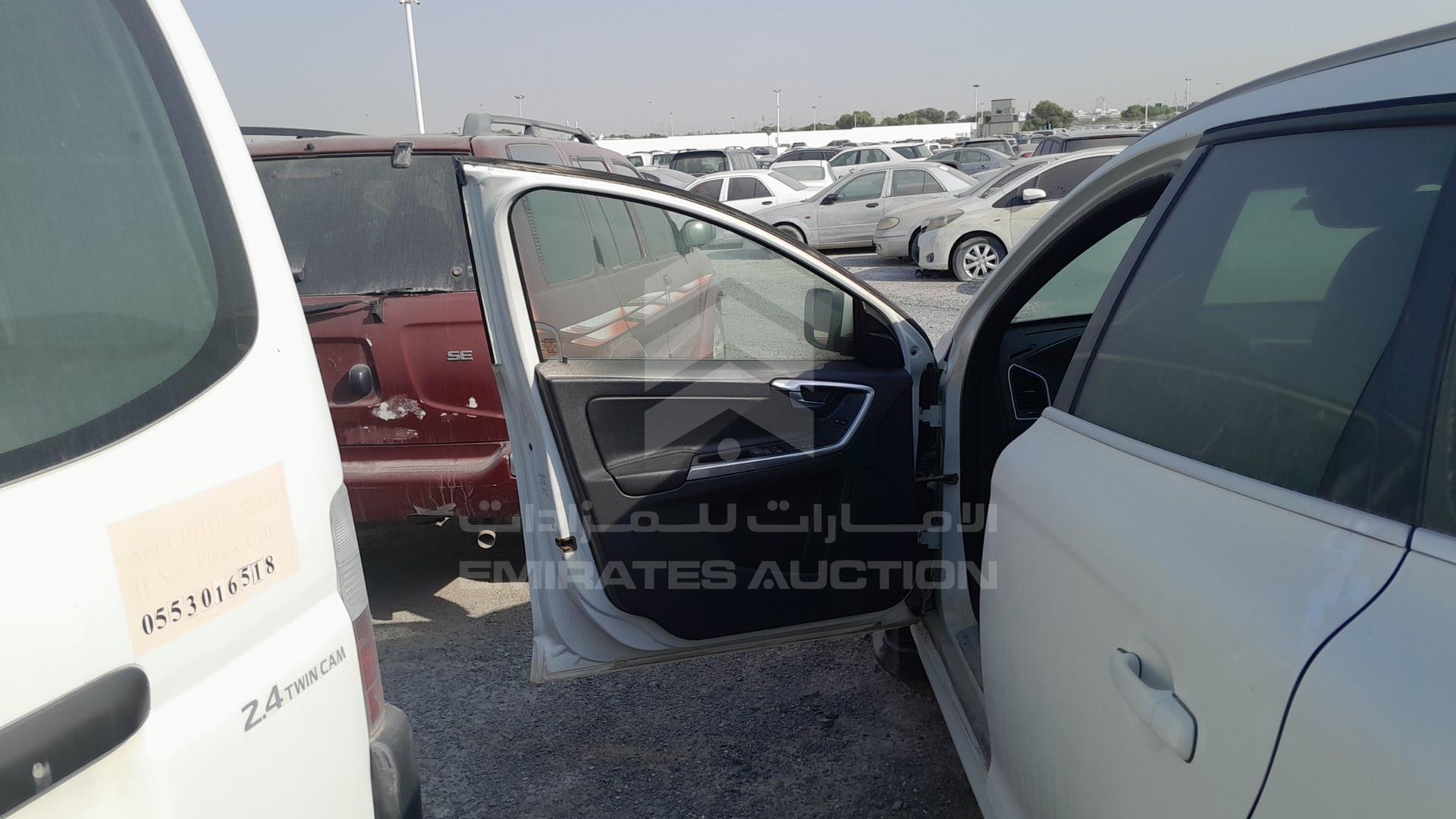 0 VOLVO XC 60 VIN: YV140CDZ6F2742194