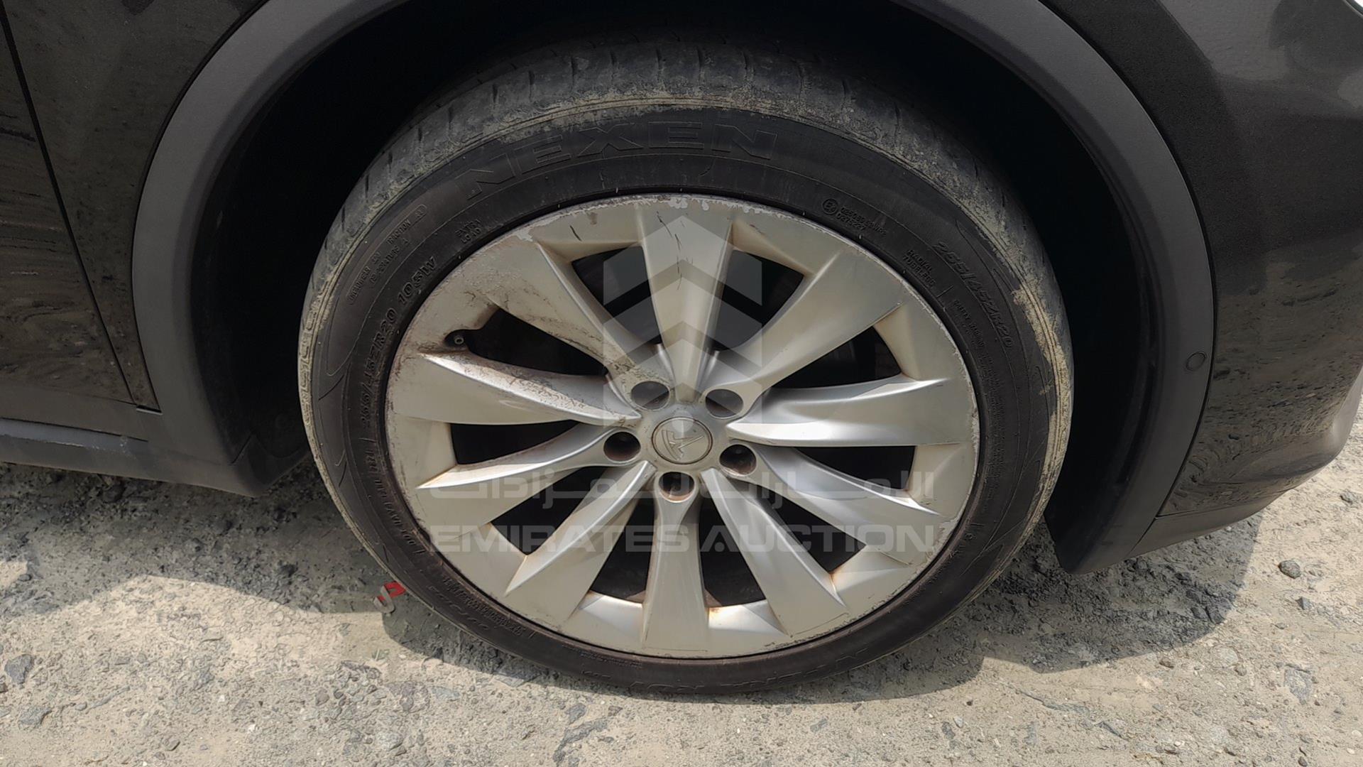 2017 TESLA MODEL X VIN: 5YJXCCE2XHF056526