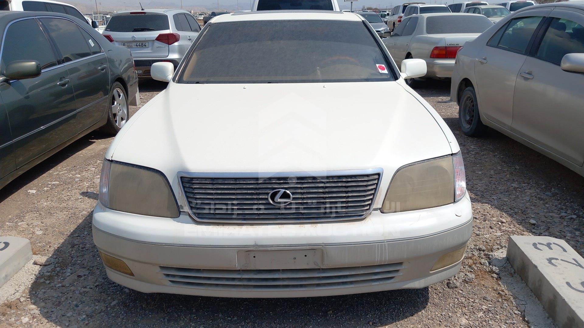 1998 LEXUS LS400 VIN: JT8BH28F2W0127829