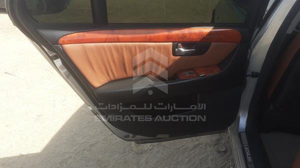 Lexus LS 430 2004 JTHBN36F940137823 Image 12