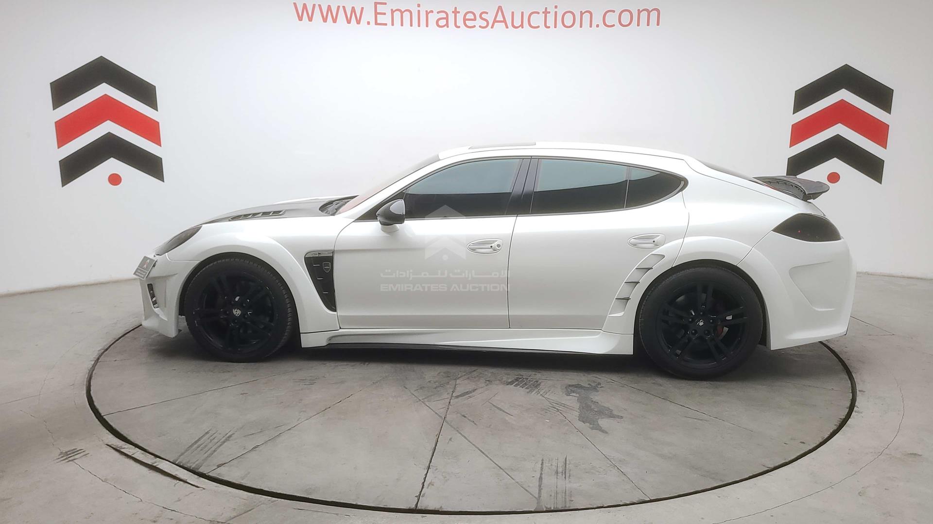 2011 PORSCHE PANAMERA VIN: WP0ZZZ97ZBL004748