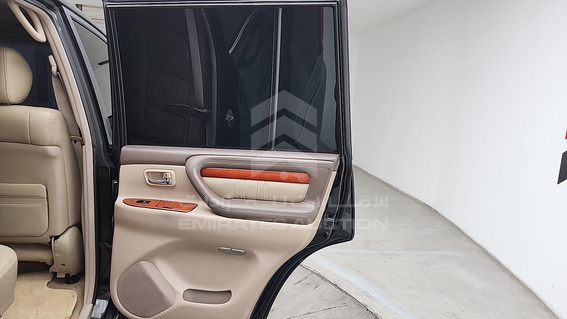 1999 LEXUS LX 470 VIN: UZJ1000087157