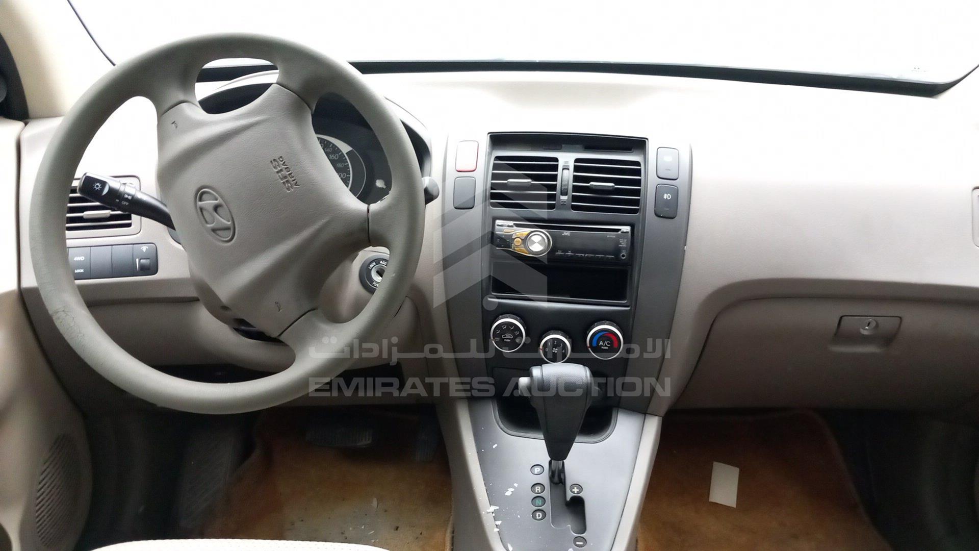 2009 HYUNDAI TUCSON VIN: KMHJM81D19U995429