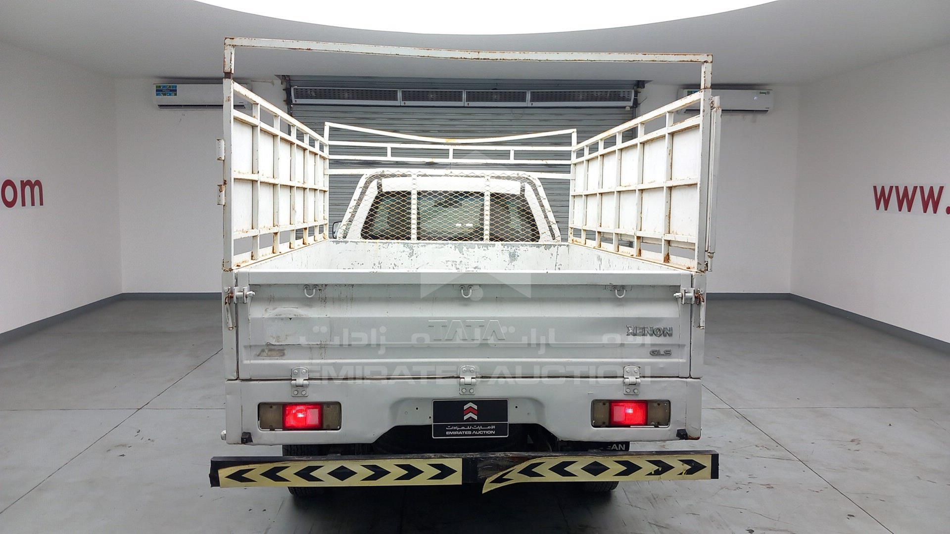2015 TATA XENON VIN: MAT464703FSL00405