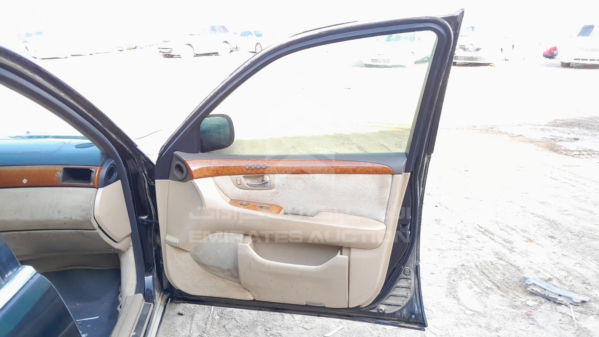 2001 LEXUS LS 430 VIN: JTHBN30F610034198