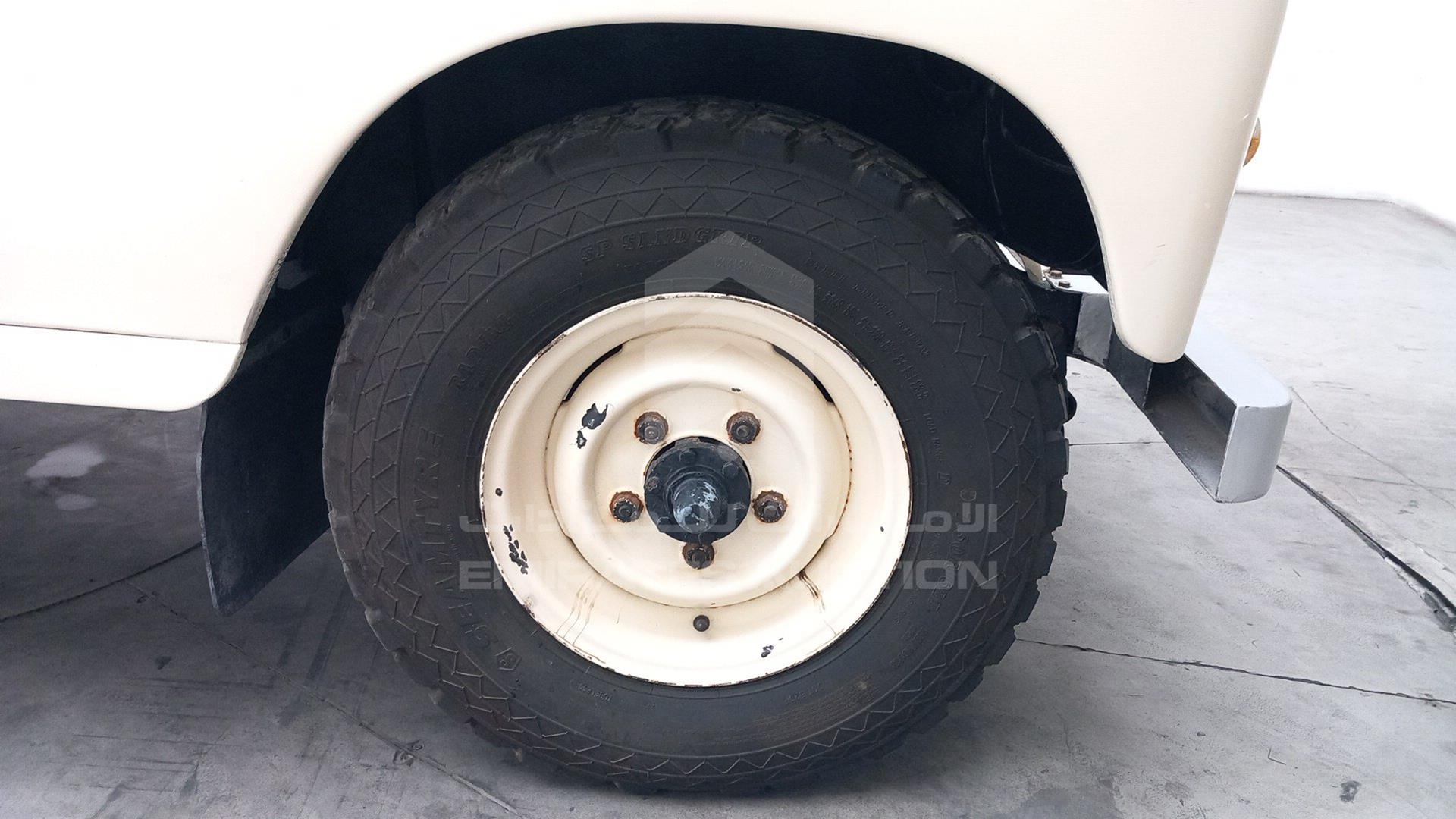 1982 LAND ROVER --- VIN: SALLBABH2AA128907