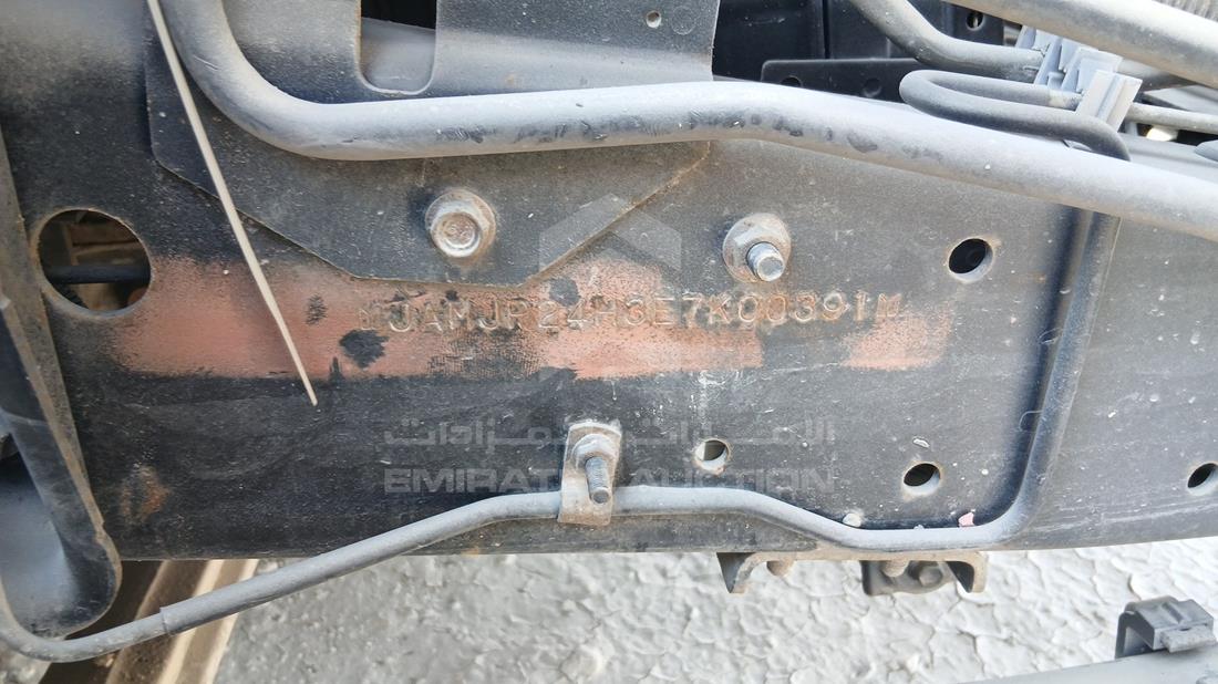اسوزو ان ام ار 2014 — رقم الشاسيه على الهيكل — صورة 3