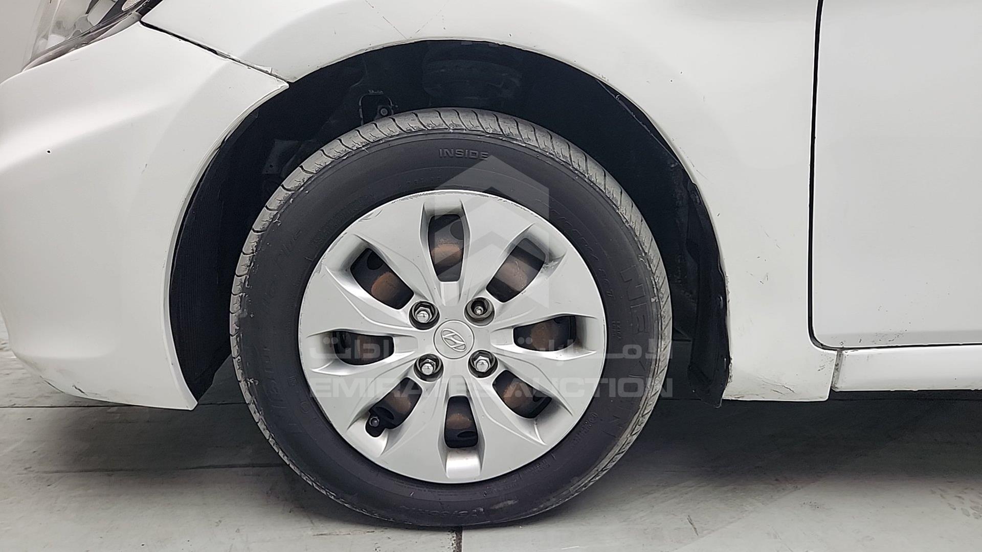 2017 HYUNDAI ACCENT VIN: KMHCT41B5HU235733