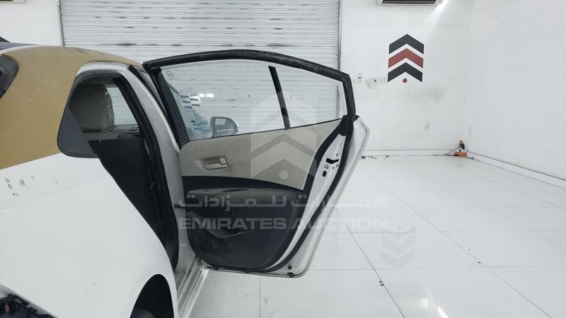 RKLBA0BE3L1000705 Auction: EmiratesAuction Lot: 405563 RKLBA0BE3L1000705 Toyota Corolla 2020 WHITE Photo 19