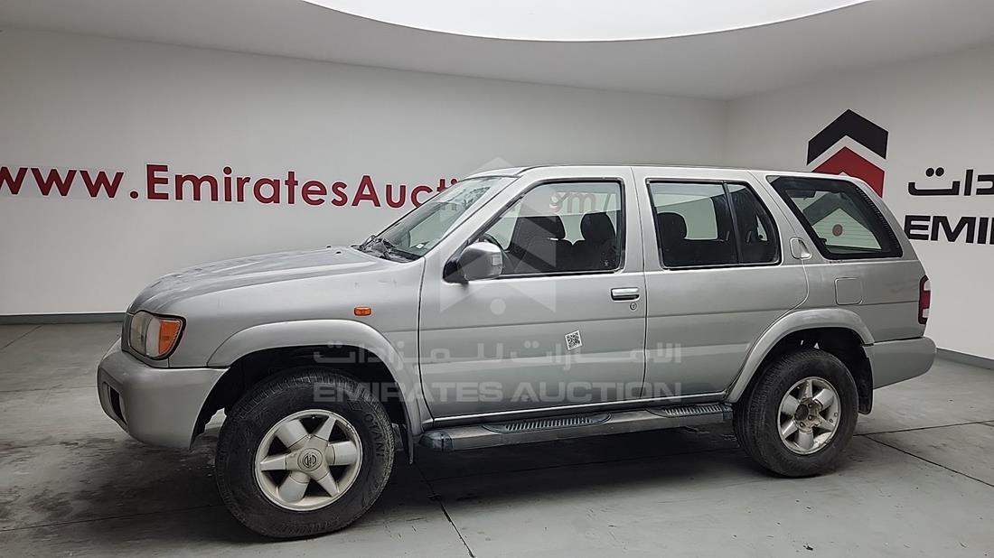 2005 Nissan Pathfinder — Front Left Angle — Photo 8