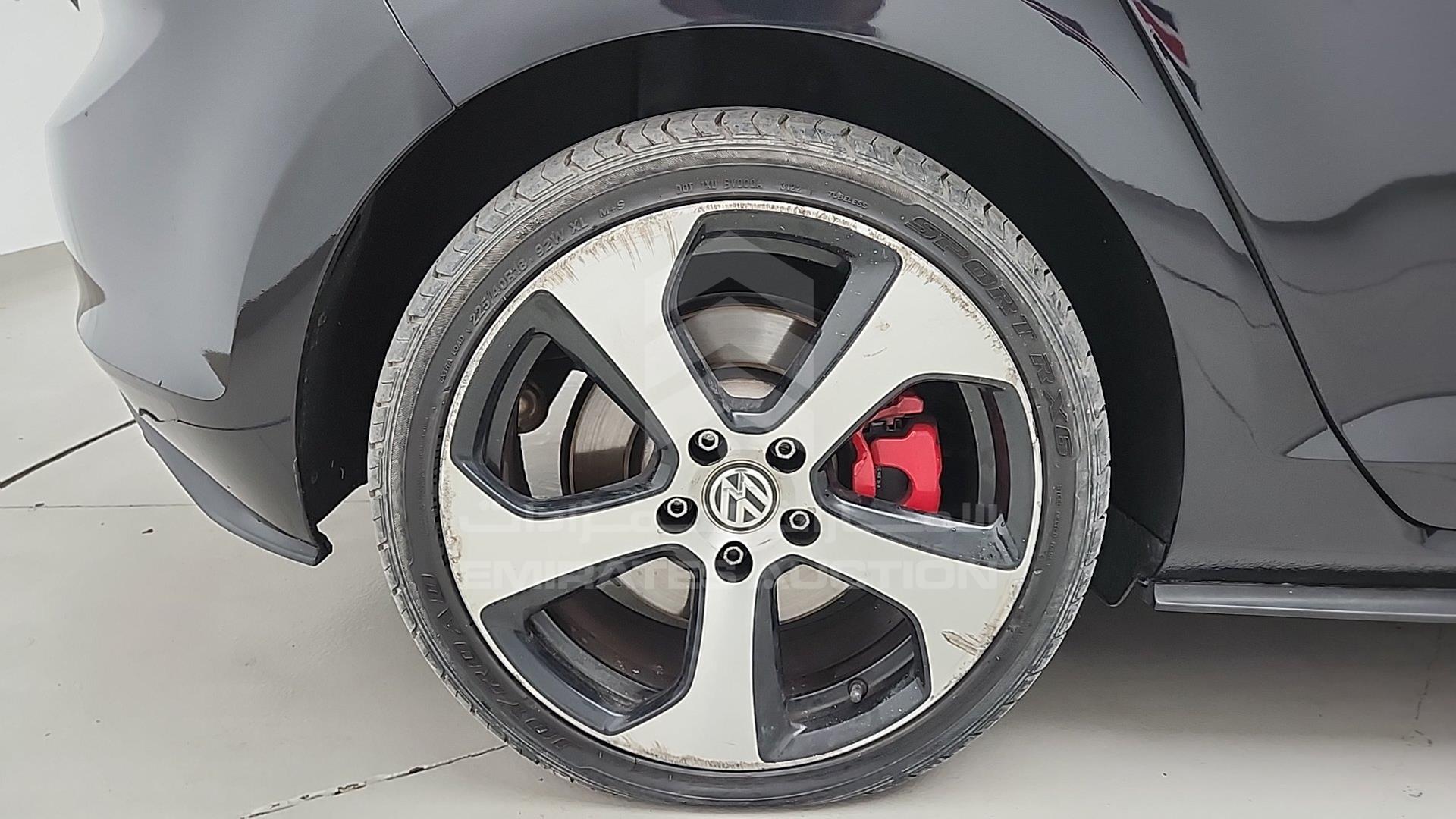 2016 VOLKSWAGEN GOLF VIN: 3VW547AU3GM022440