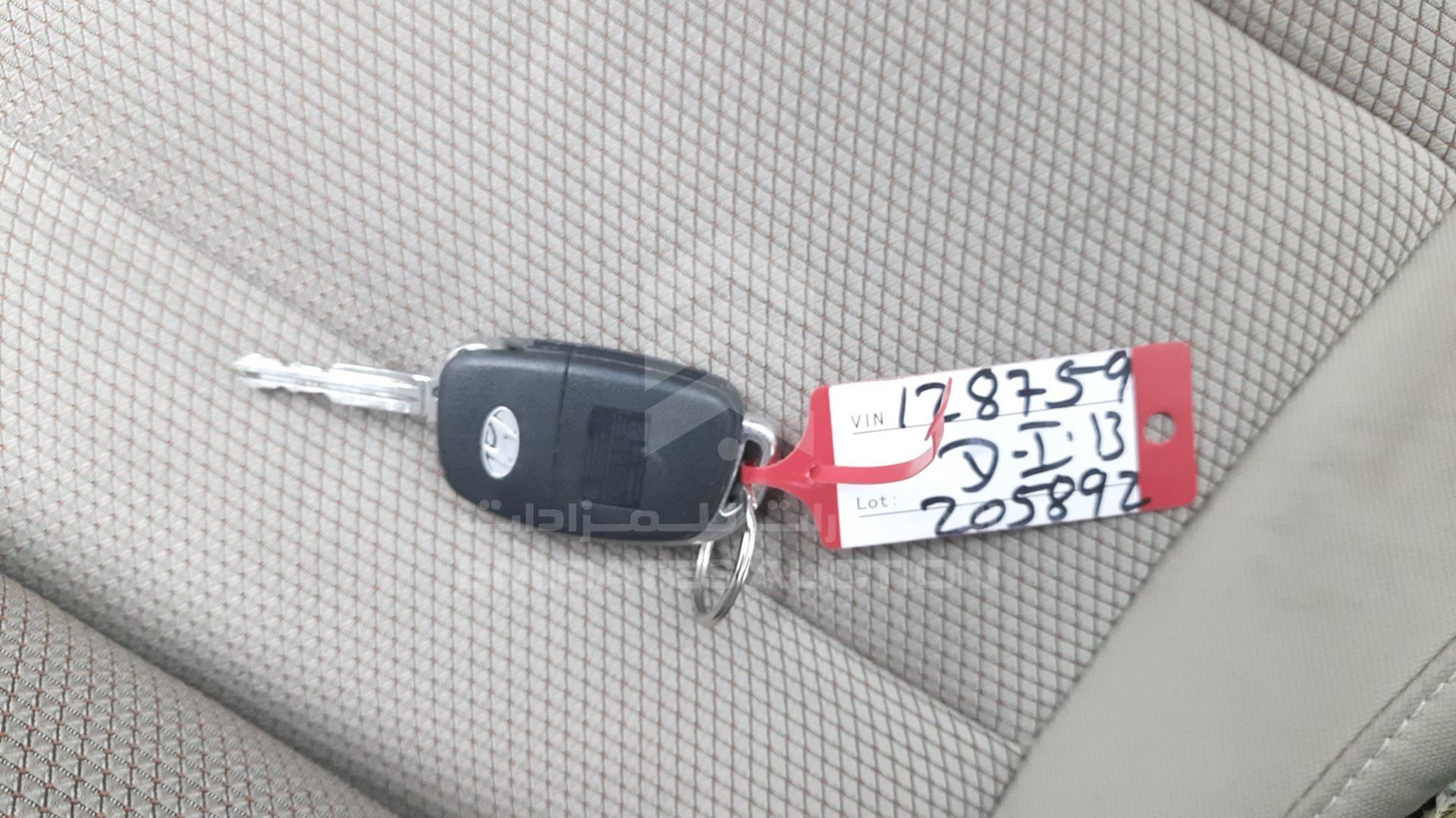 2017 HYUNDAI ELANTRA VIN: KMHD741C1HU128759