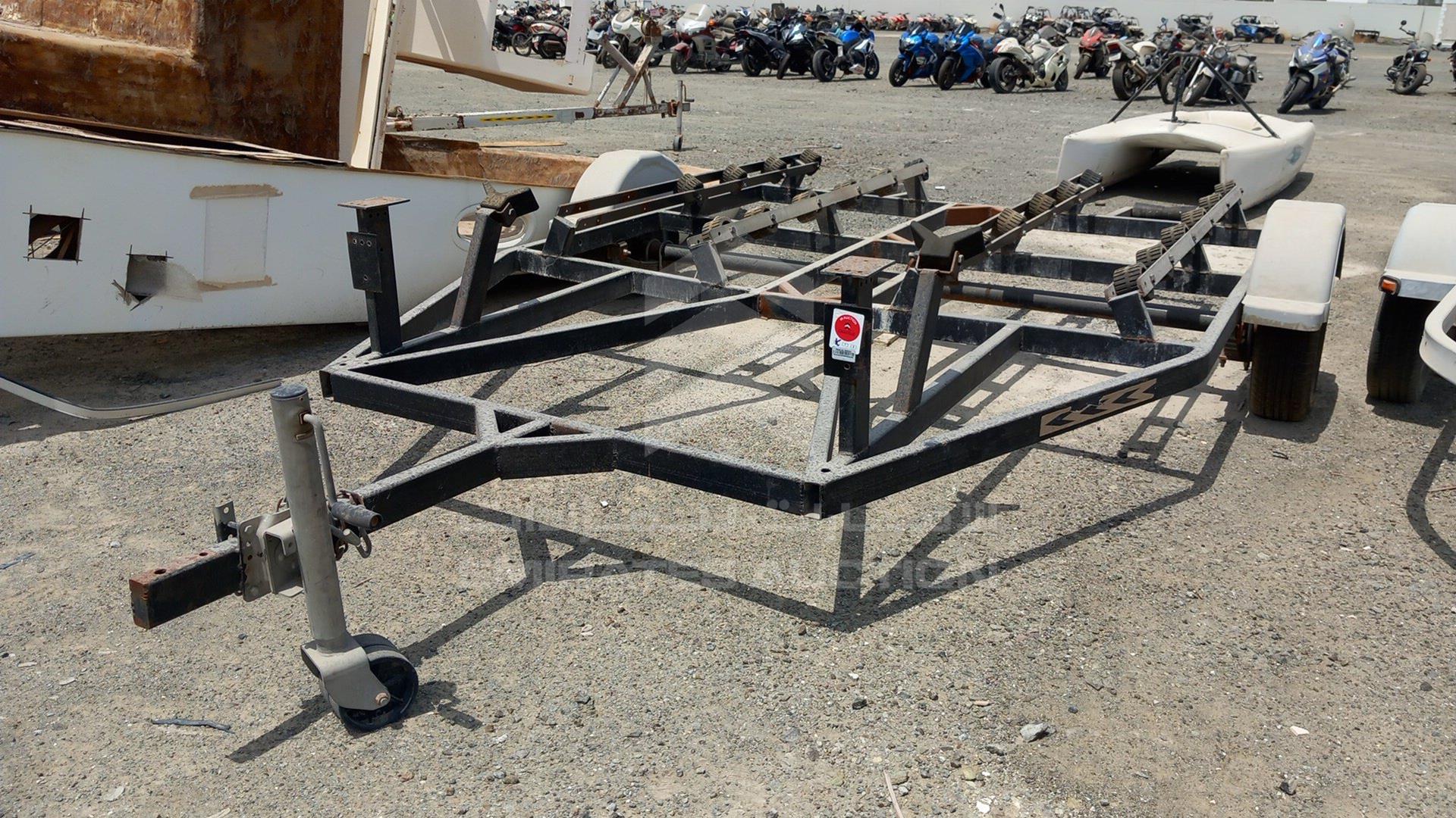 0 TRAILER LOCAL VIN: D102943DXBTRAILER