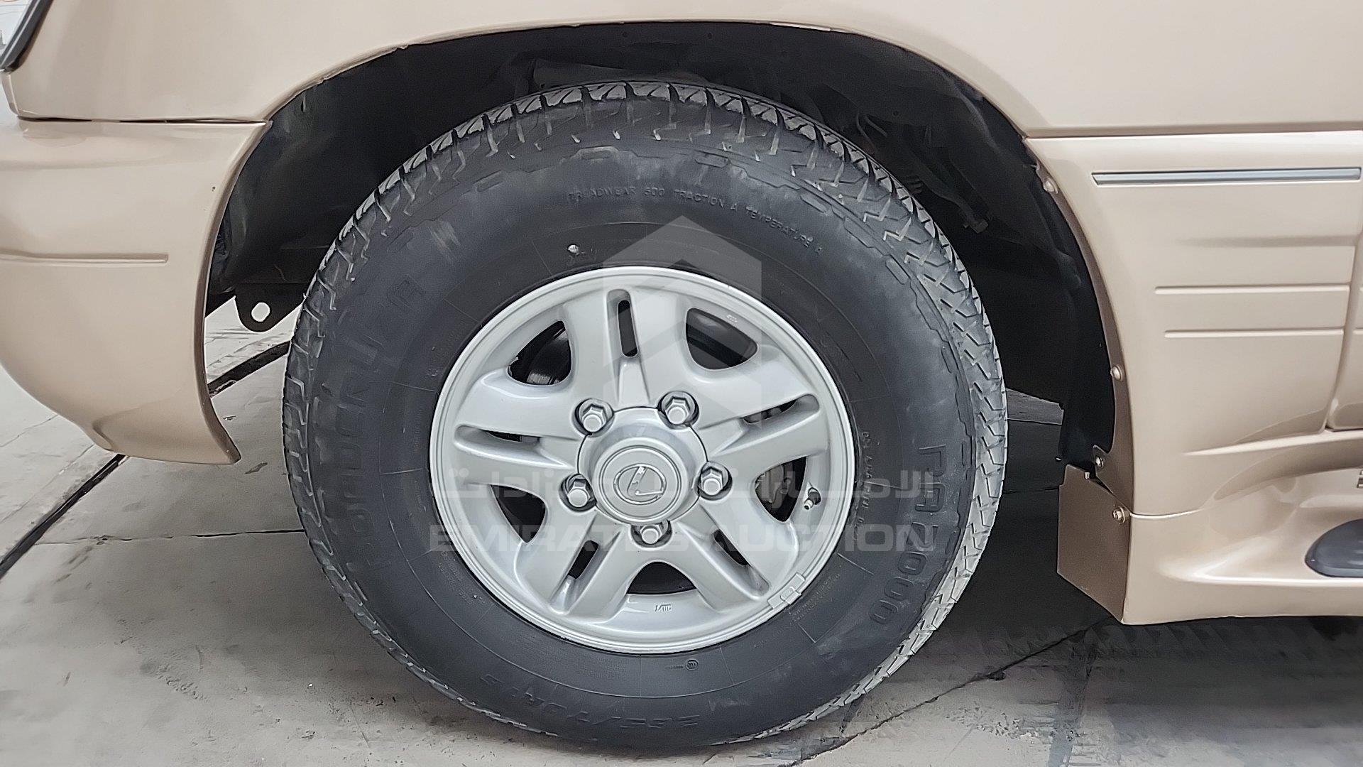 JTJHT00W513501087 - 2001 Lexus LX 470 - #511626