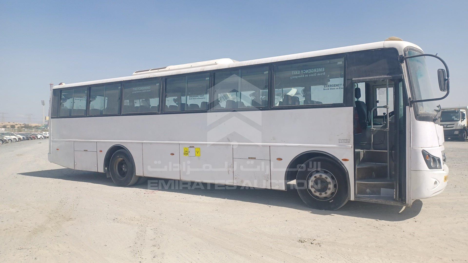 2016 TATA LPO1618 VIN: MAT449252G0L01936