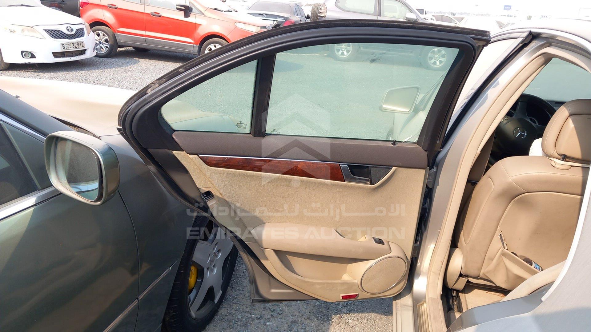 2009 MERCEDES C 180 VIN: WDDGF46X99A240024