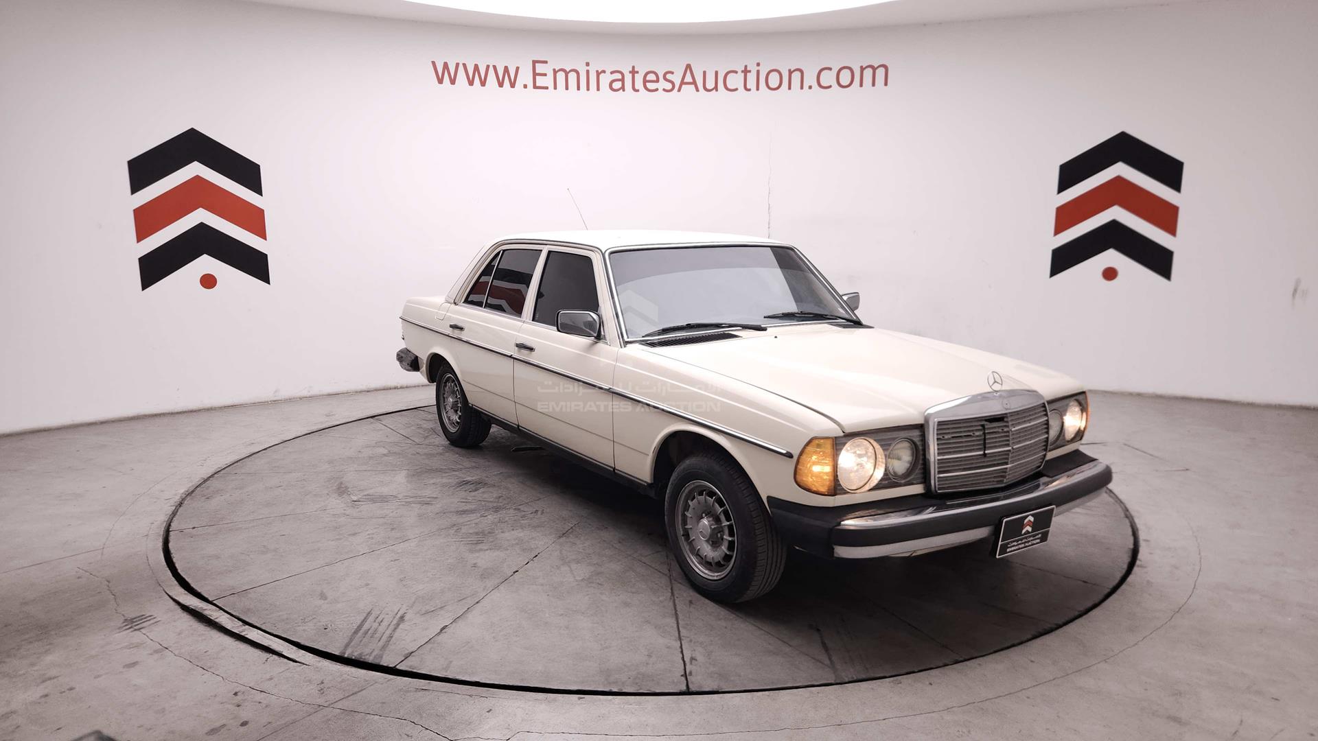 1980 MERCEDES D 300 VIN: WDB12313012183975