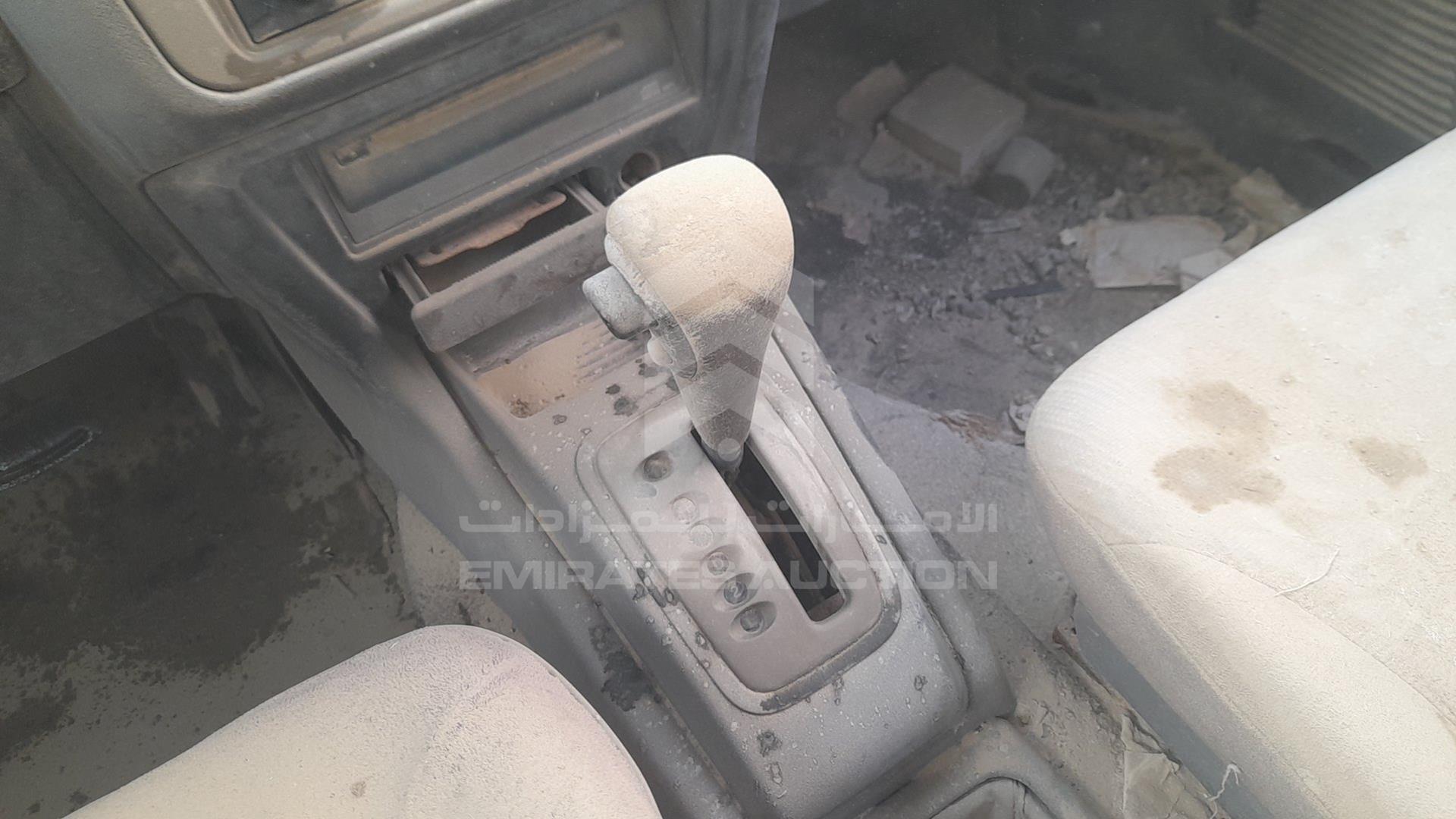 2003 MITSUBISHI PAJERO VIN: JMYLRH77W3Z704284