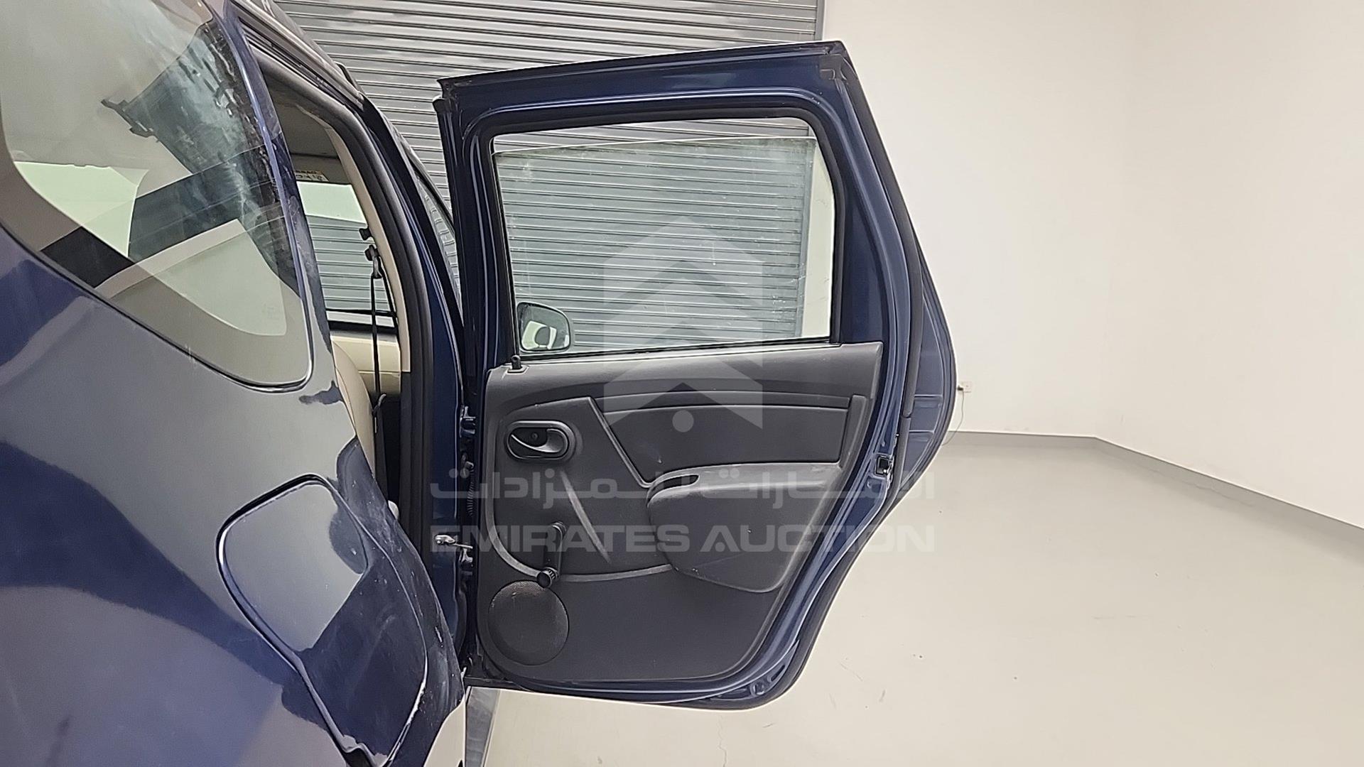 2017 RENAULT DUSTER VIN: VF1HSRCH8HA528635