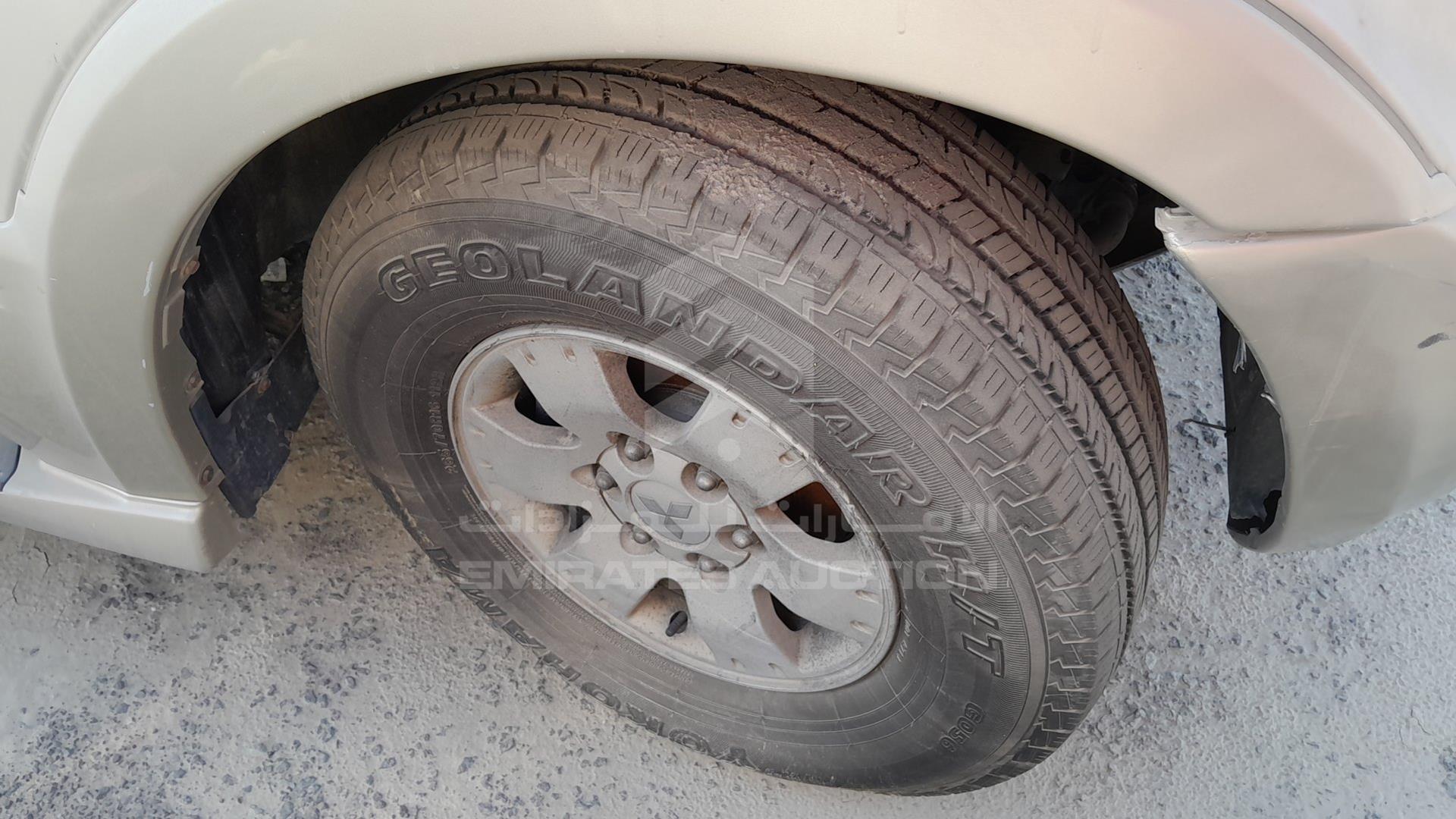 2006 MITSUBISHI PAJERO VIN: JMYLRV73W6J713434