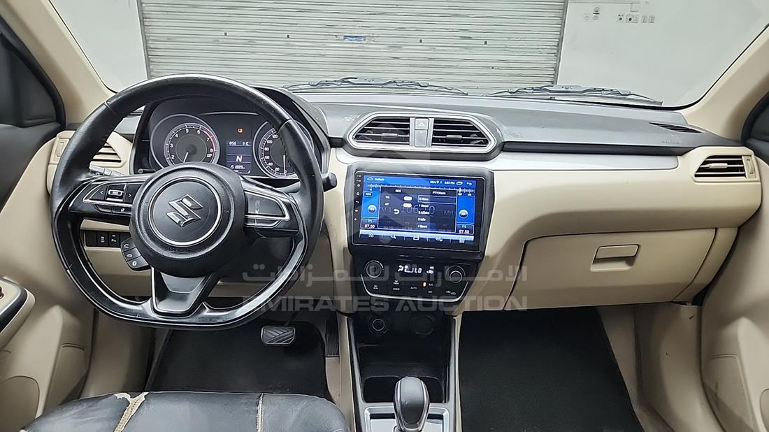 سوزوكي Dzire 2022 — نظم الترفيه وكاميرا المراقبة والملاحة — صورة 16