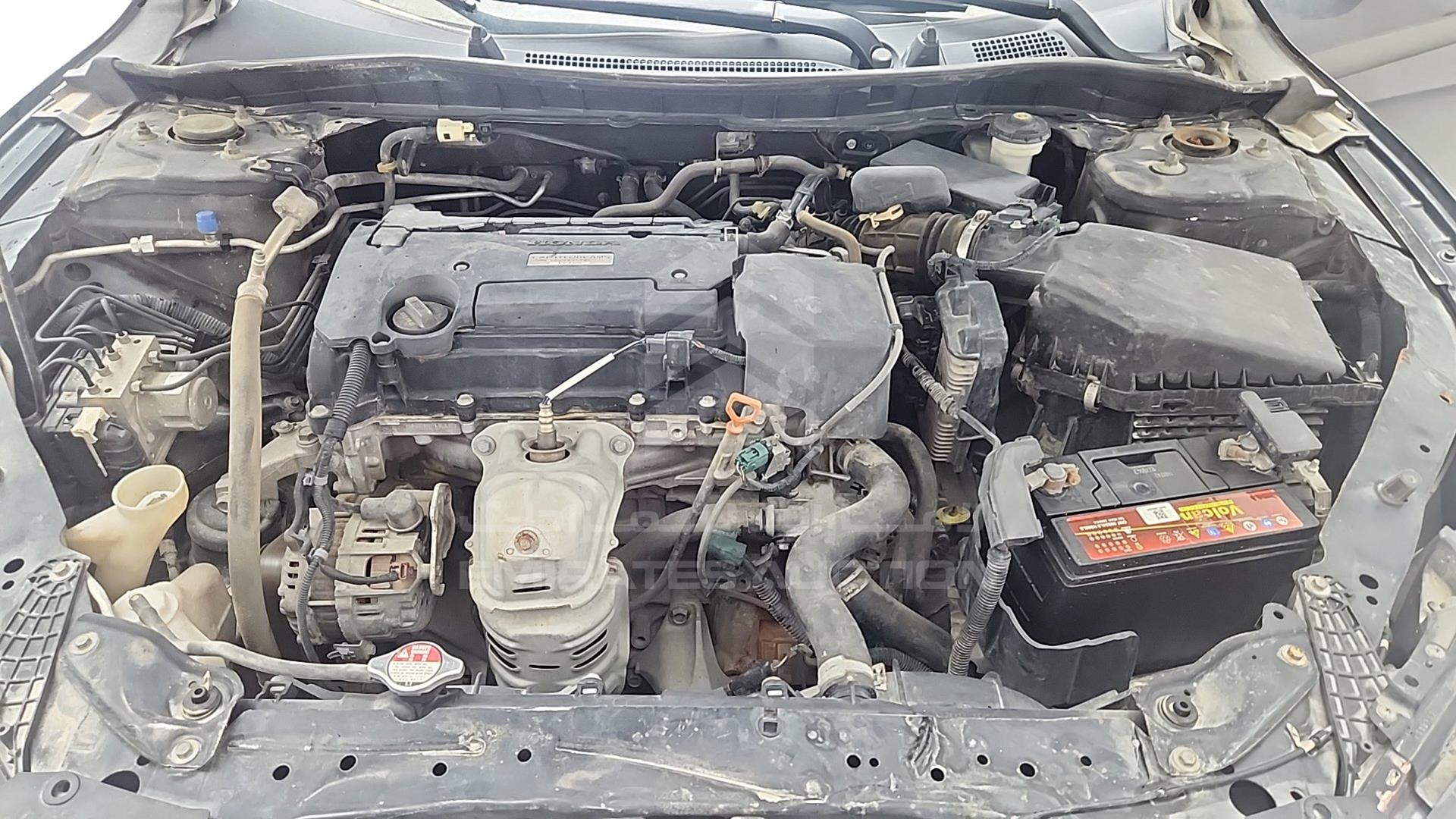 2017 HONDA ACCORD VIN: 1HGCR2F39HA102131