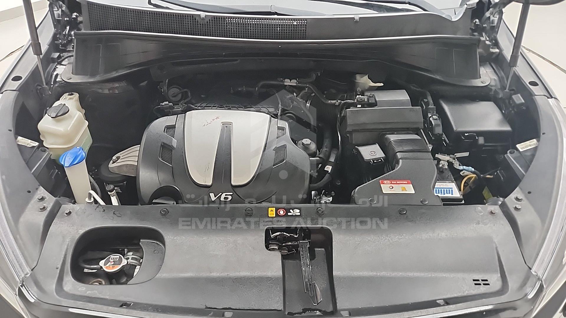 2016 KIA SORENTO VIN: KNAPH814XG5065519