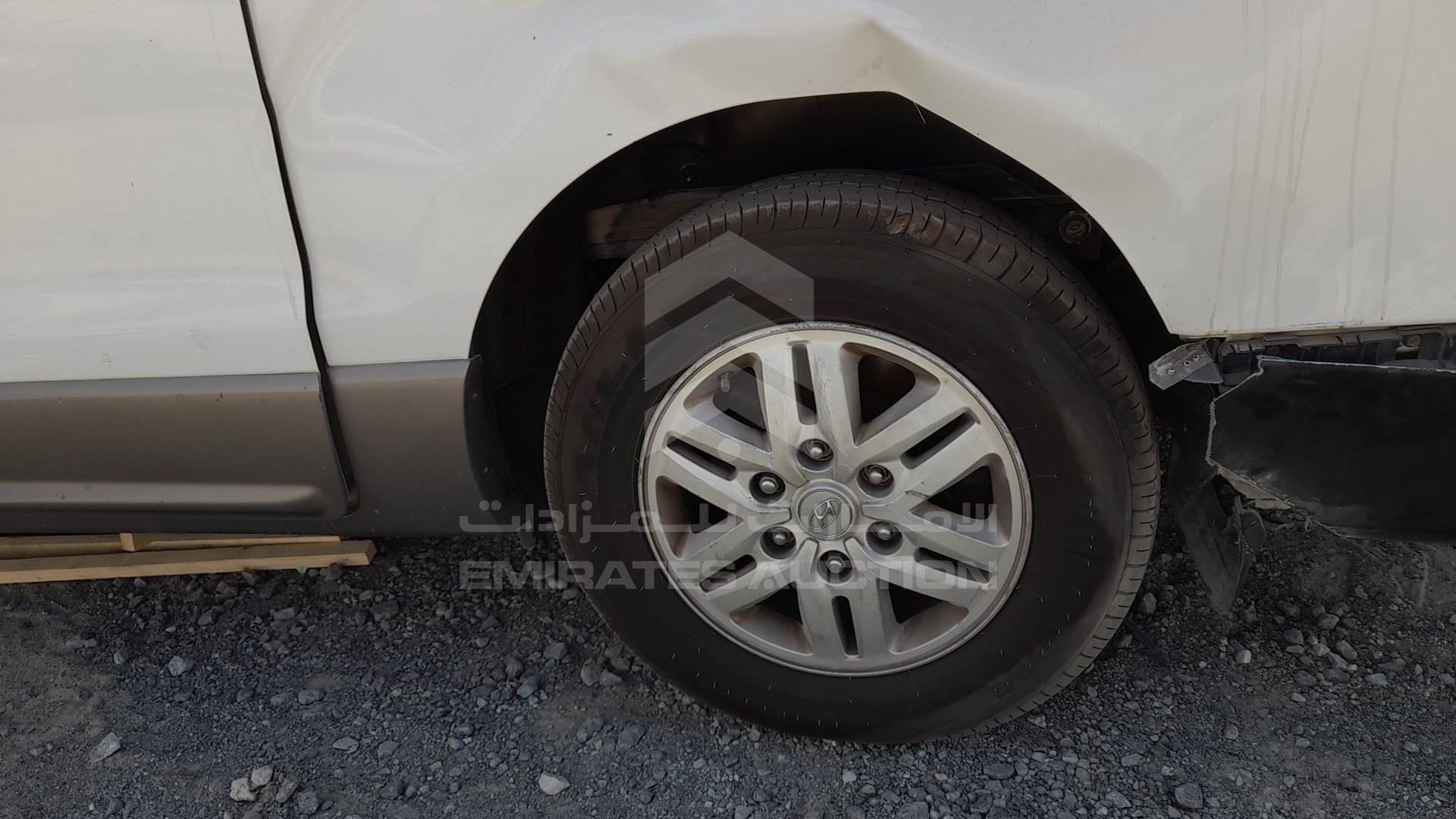 2016 HYUNDAI H1 VIN: KMJWA37R3GU801127