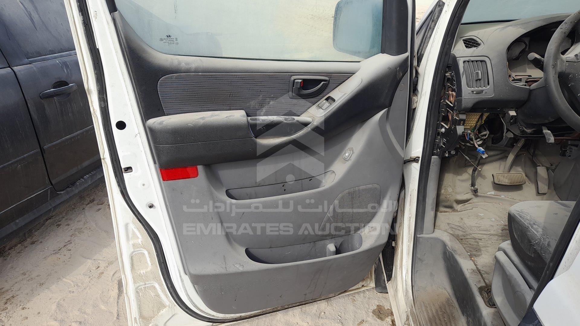 2016 HYUNDAI H1 VIN: KMJWA37R7GU774742