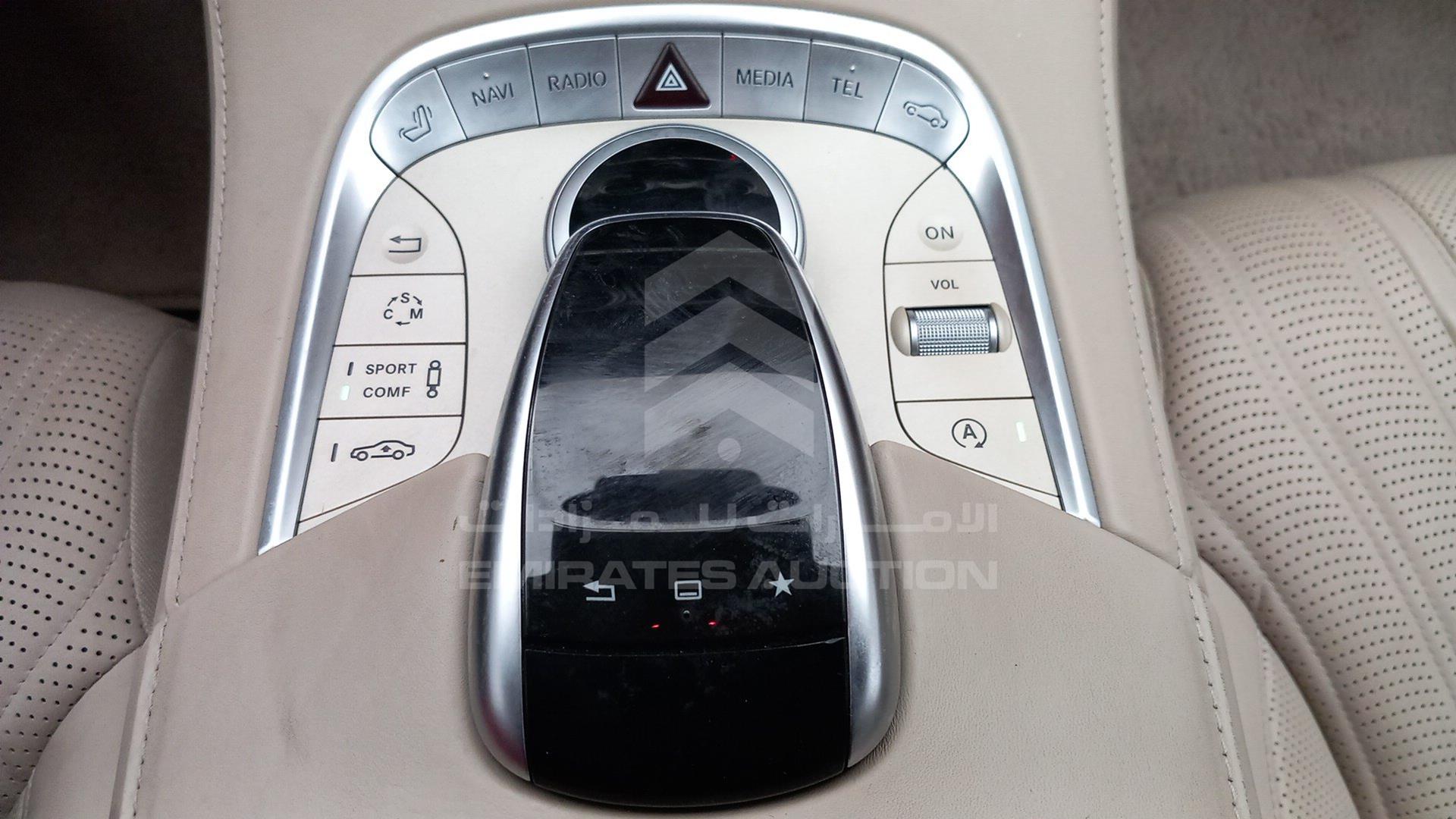 2015 MERCEDES S 63 AMG VIN: WDDUG7JB7FA074434