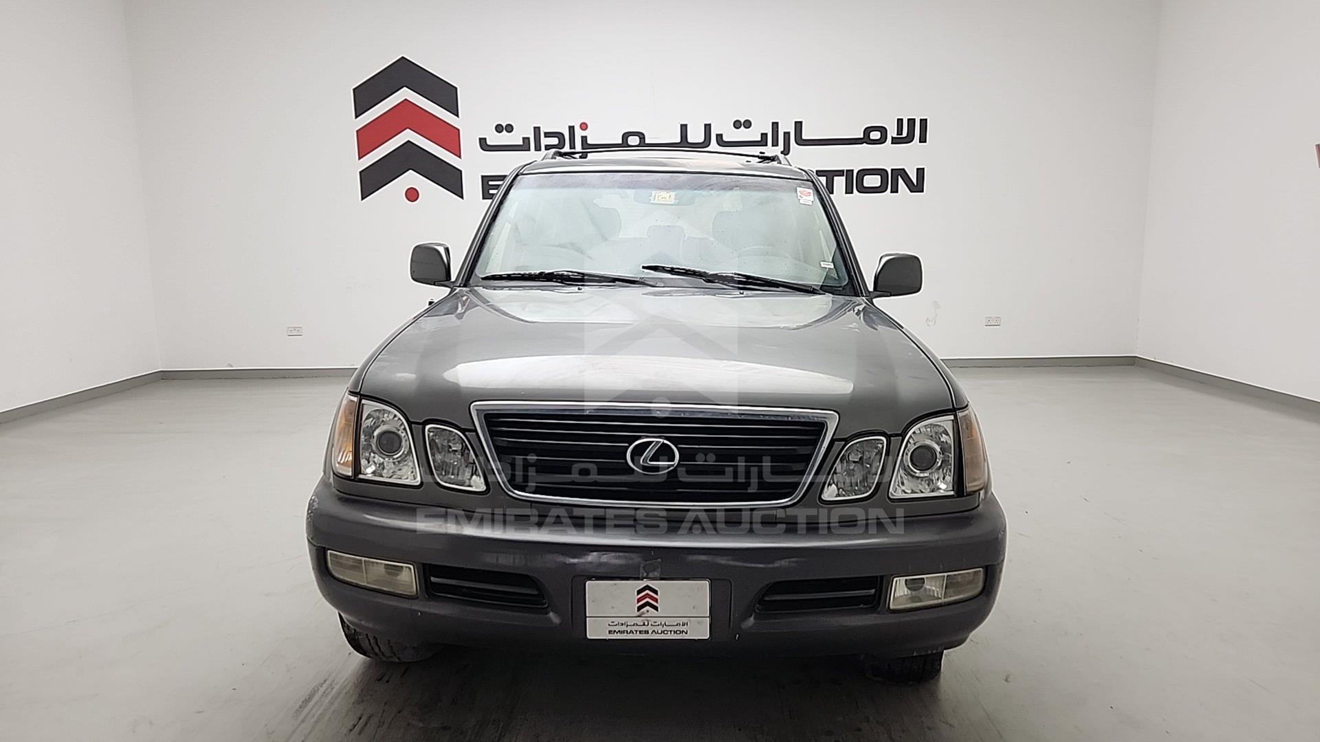 2002 LEXUS LX 470 VIN: JTJHT00W423515791