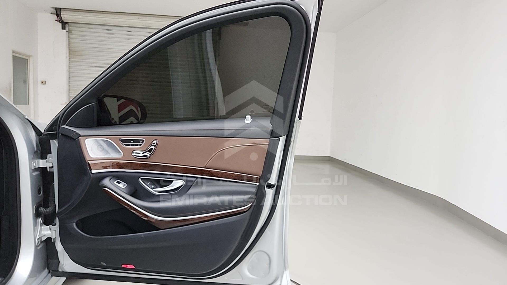 2016 MERCEDES S 500 VIN: WDDUG8CB3GA203371