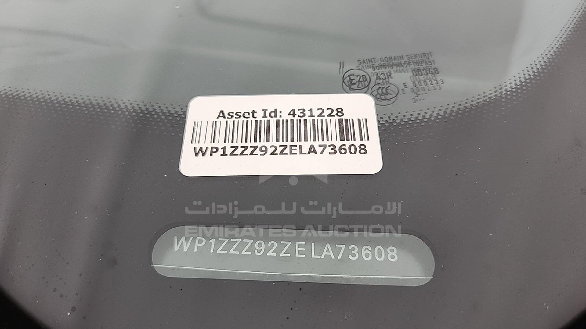 2014 PORSCHE CAYENNE GTS VIN: WP1ZZZ92ZELA73608