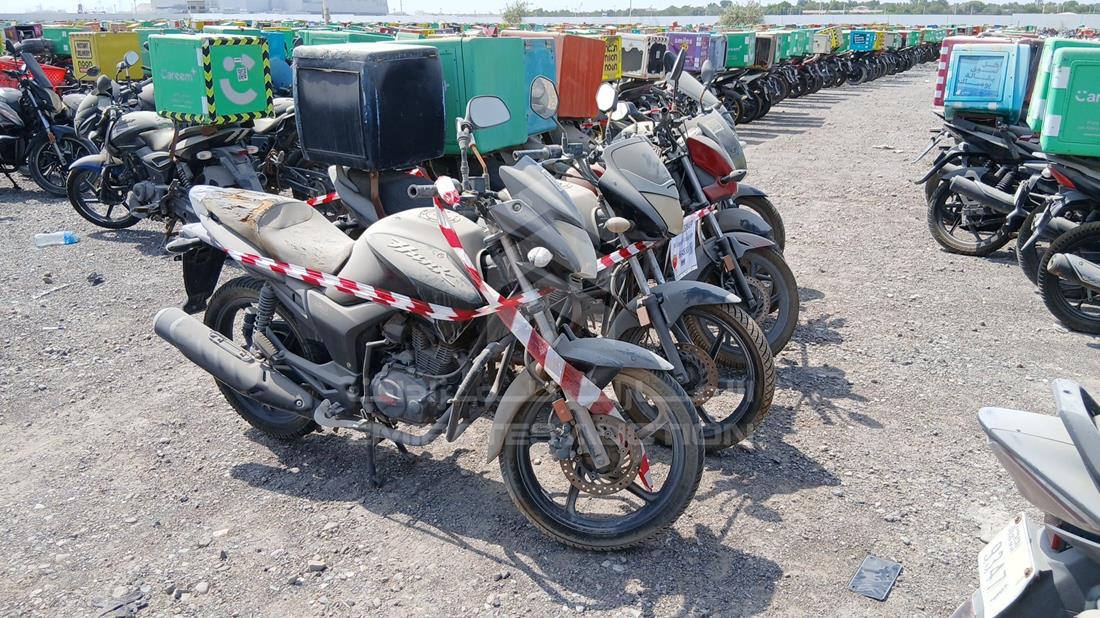 5 Motorbikes — Front Right Angle — Photo 11