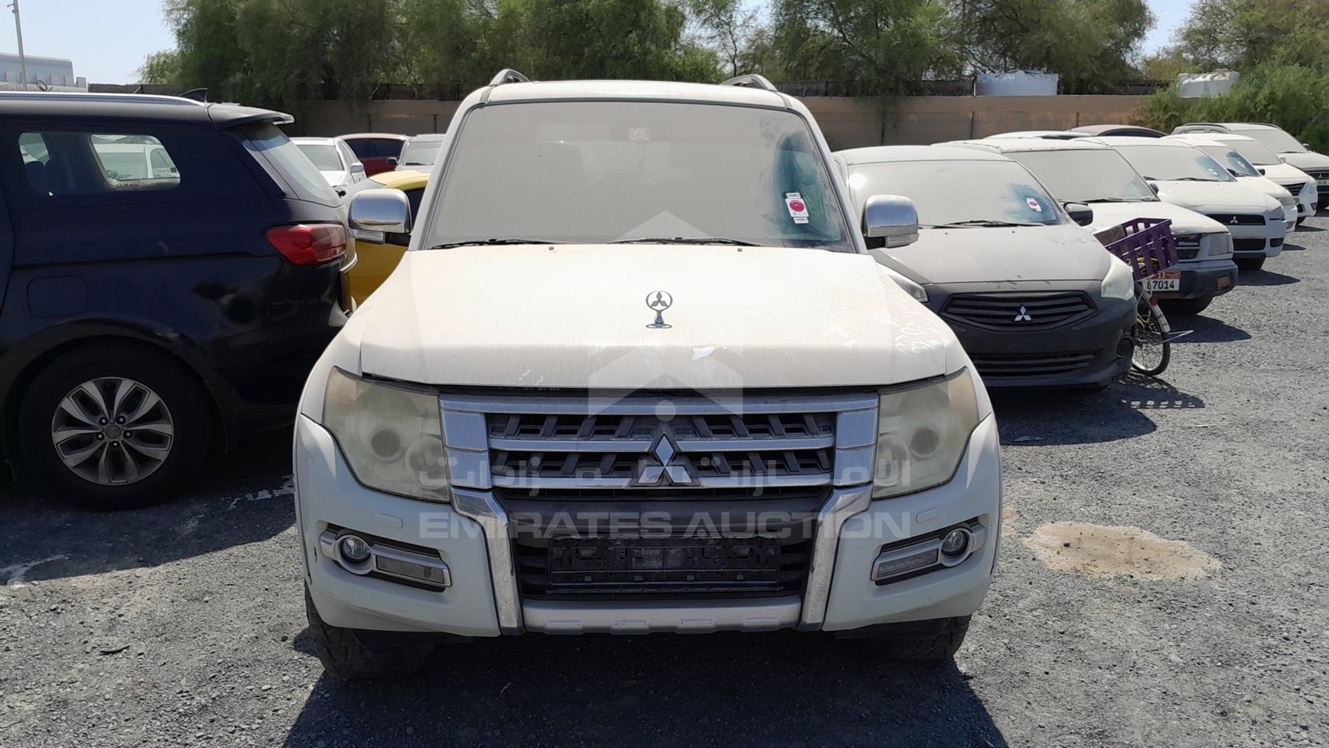 2015 MITSUBISHI PAJERO VIN: JMYLYV95WFJ713366