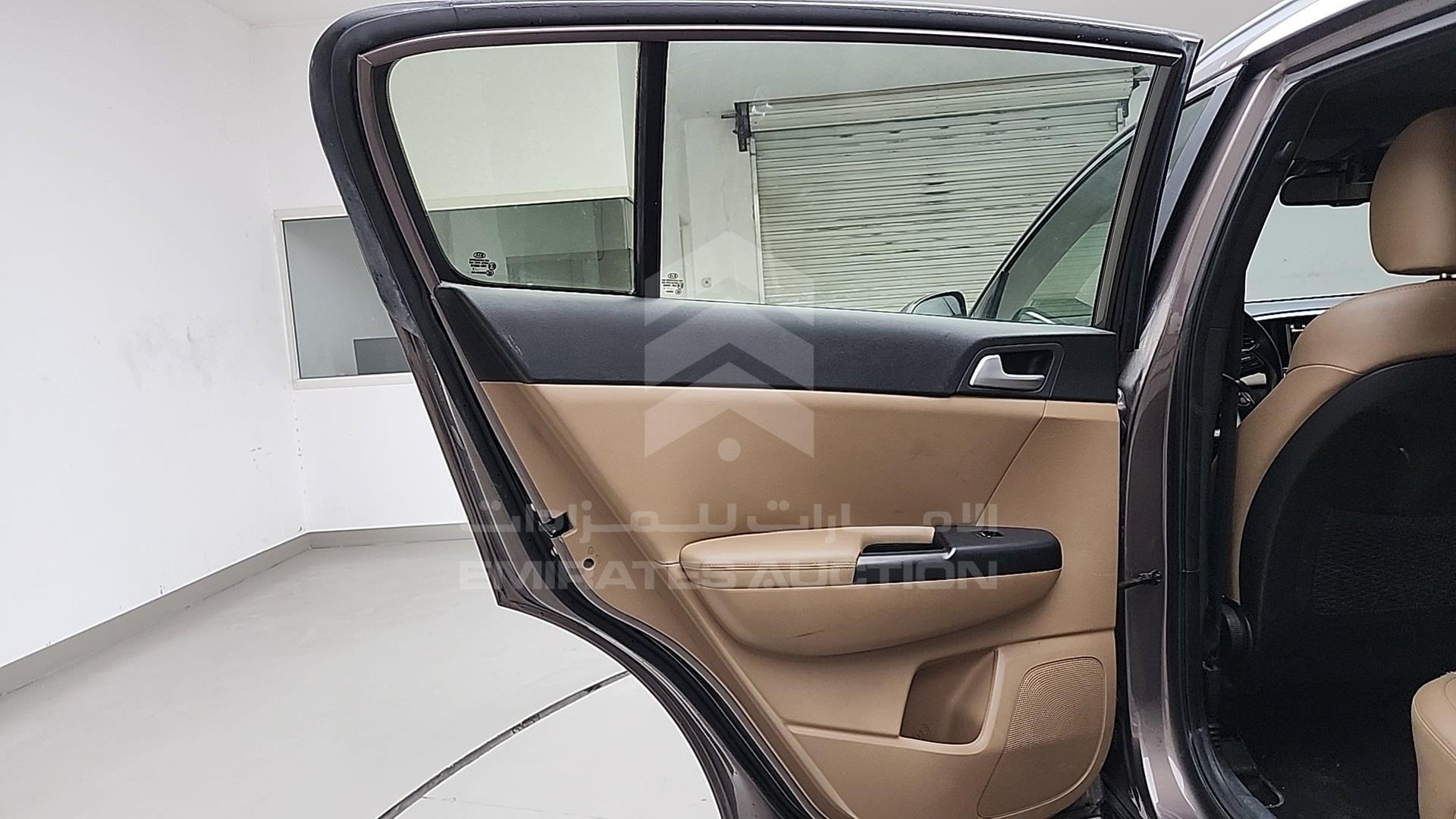 2020 KIA SPORTAGE VIN: U5YPH8141LL777526