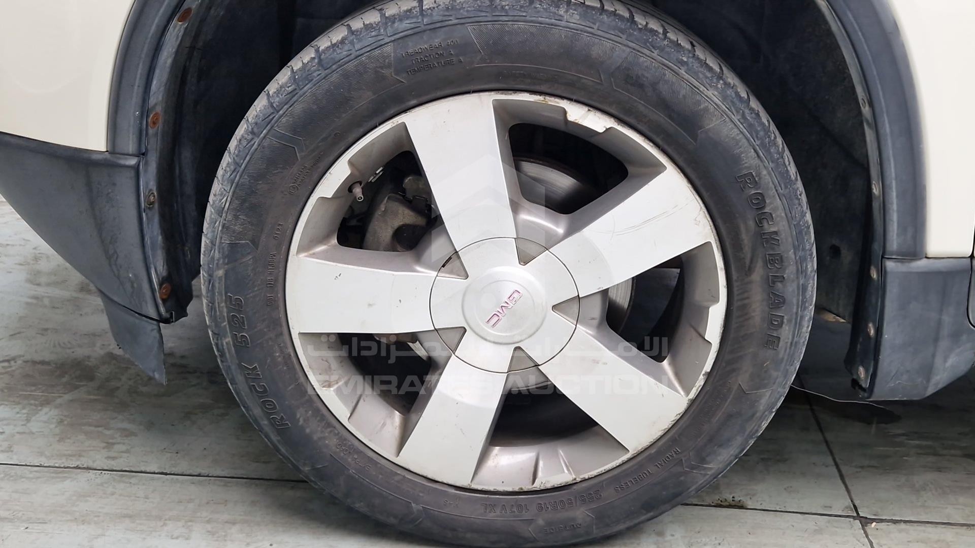 2009 GMC ACADIA VIN: 1GKEV33D69J114443