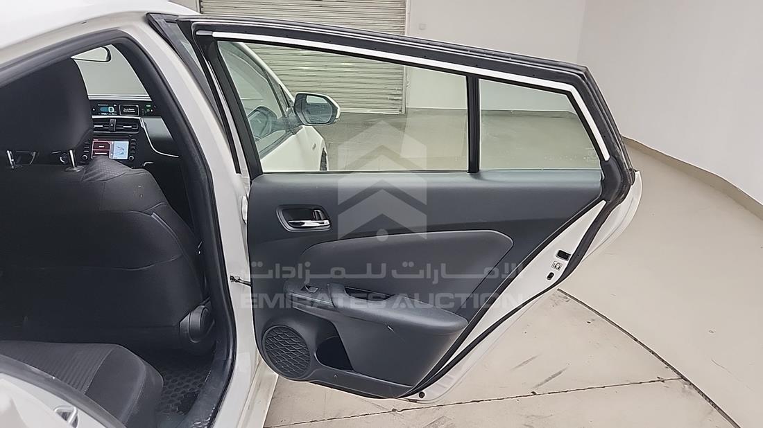 تويوتا بريوس 2020 — الباب الخلفي الأيمن — صورة 28