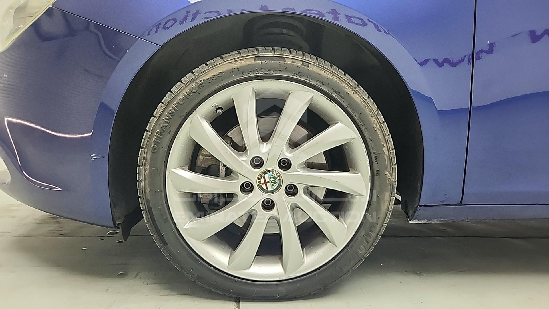 2015 ALFA ROMEO GILULIETTA VIN: ZARCABCA7F7359166