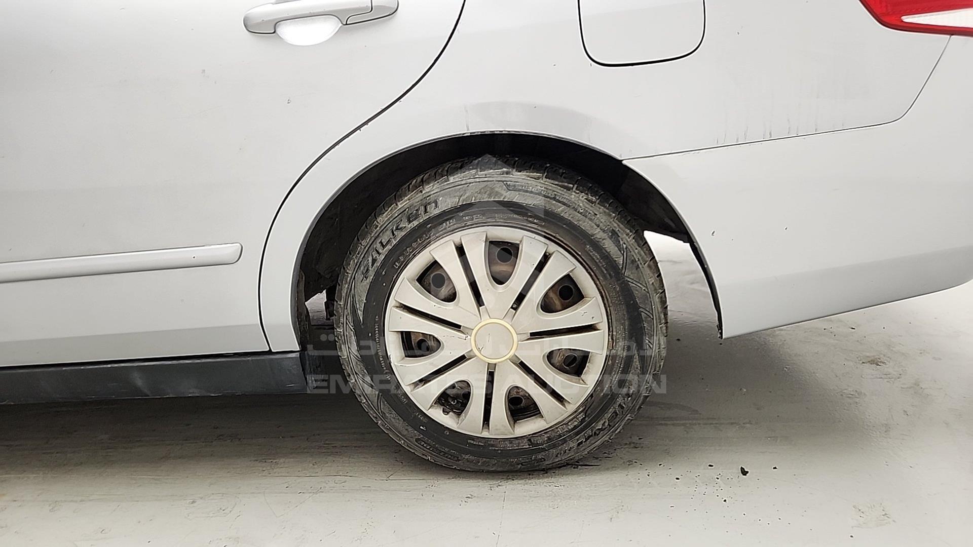 2004 HONDA ACCORD VIN: JHMCM56584C413076