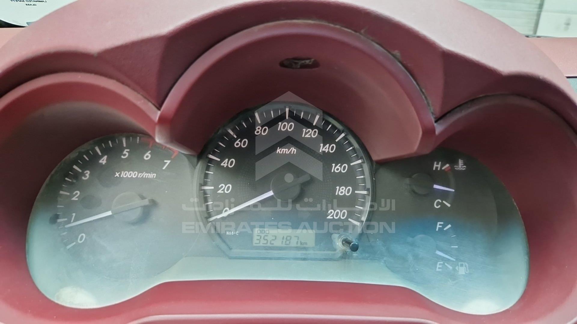 2013 TOYOTA HILUX VIN: MR0FX22G8D1085361