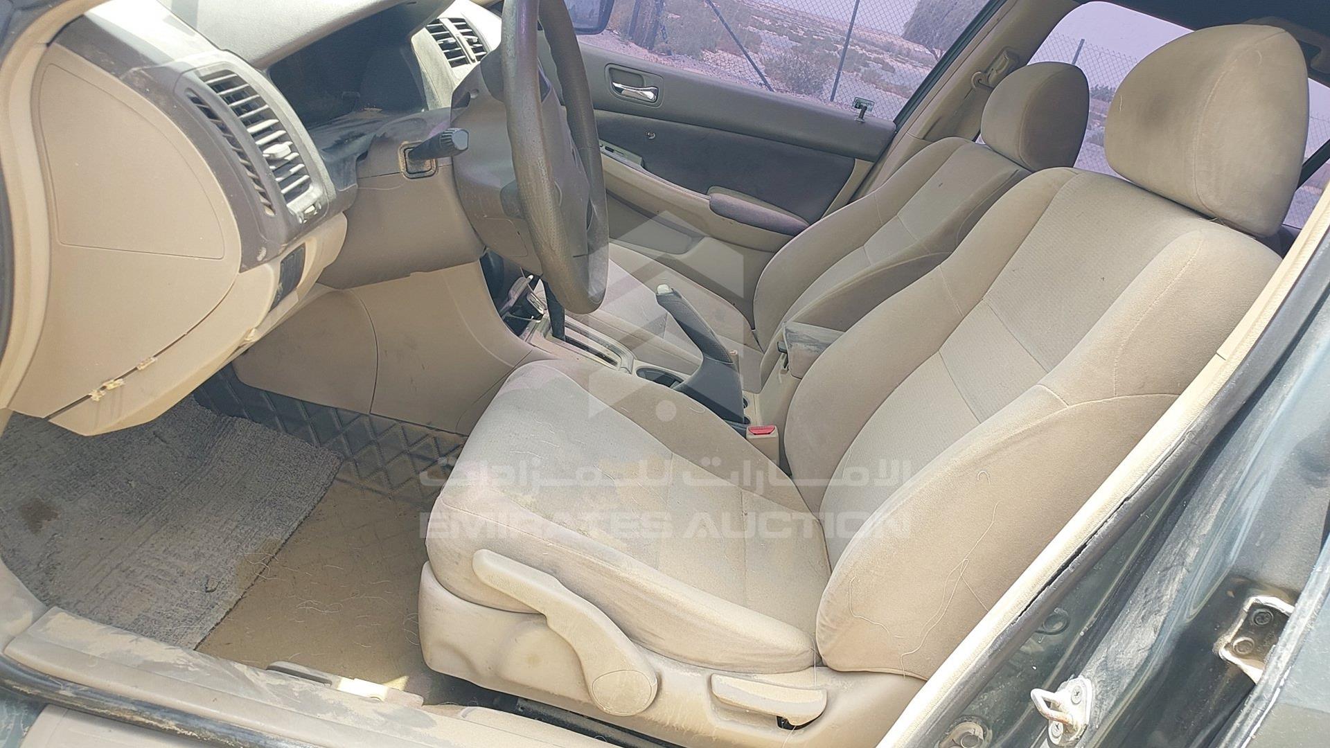 2004 HONDA ACCORD VIN: JHMCM565X4C413354